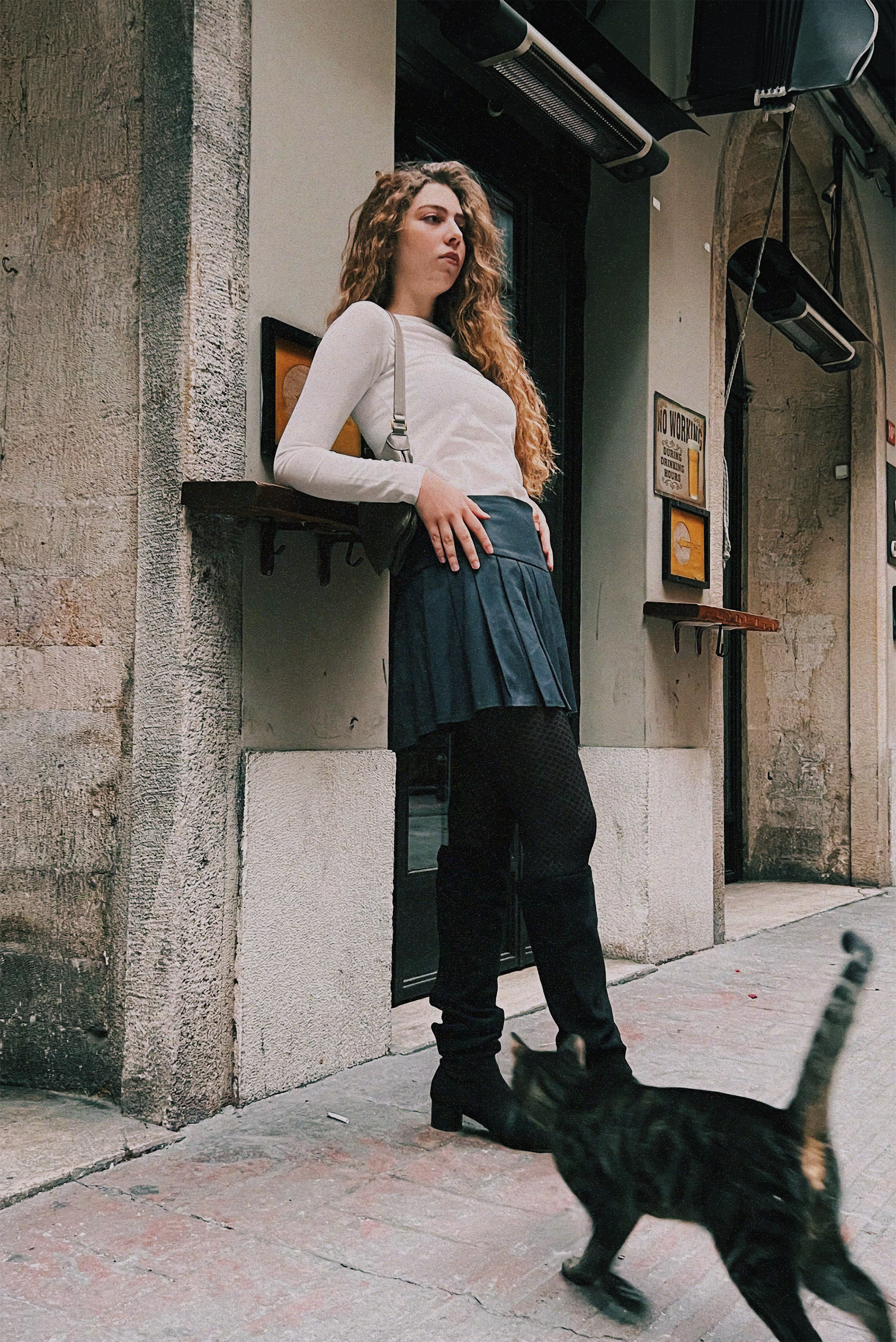 THE SCHOOL GIRL SKIRT IN GRAY