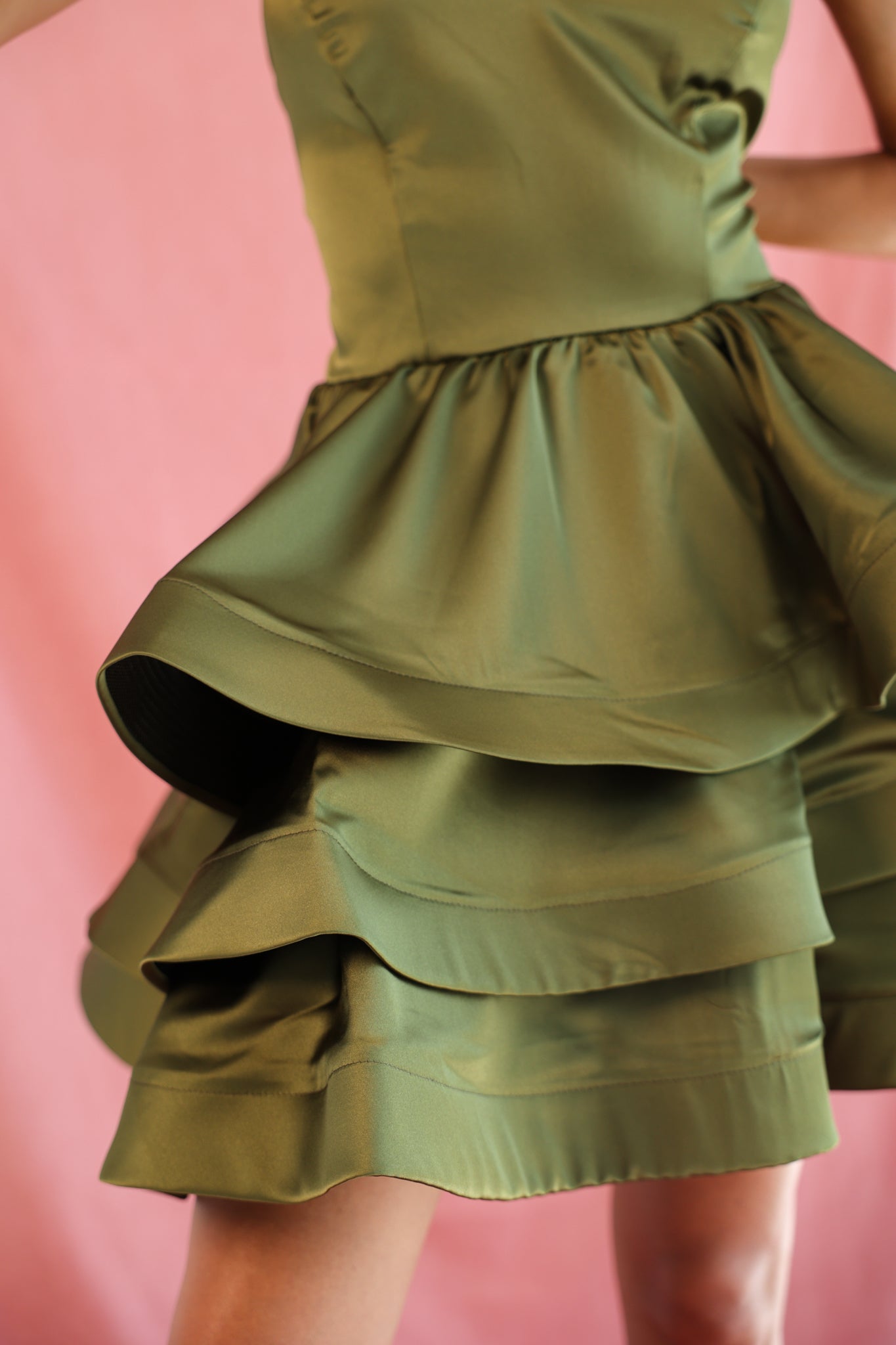 Short puffy dress in Green