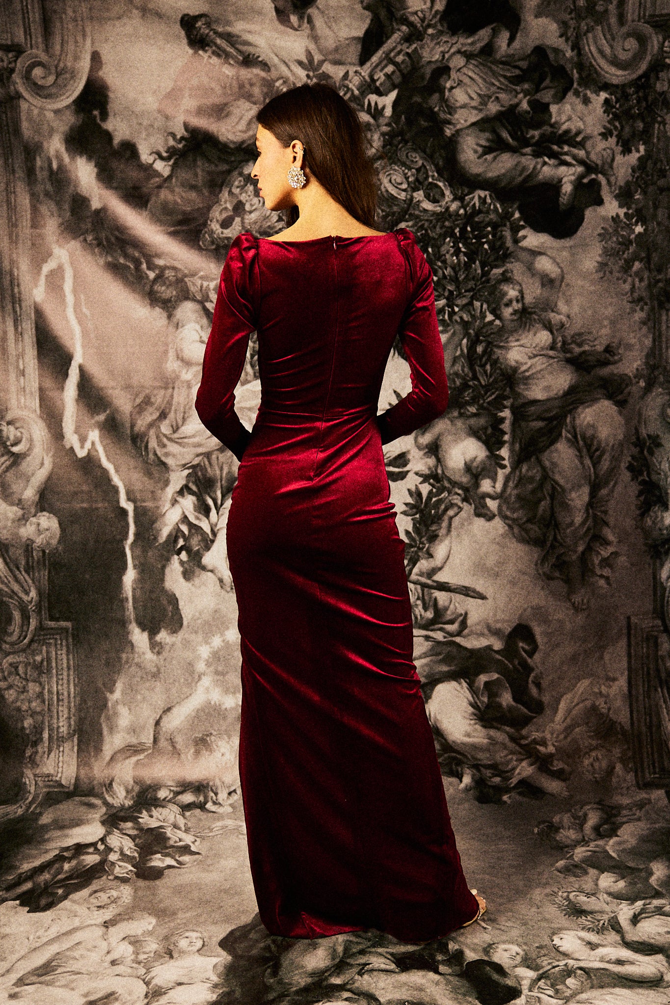 VELVET FLOWER DRESS IN BURGUNDY