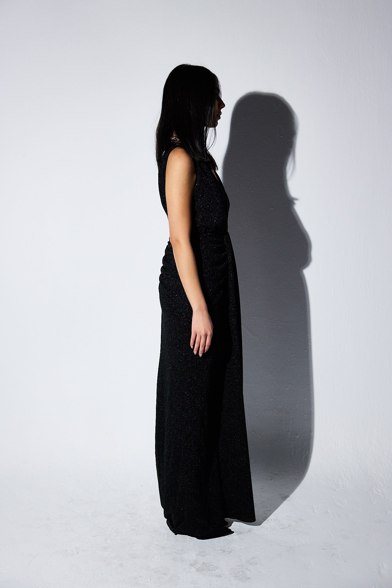 SHIMMERY HALTER NECK DRESS WITH CHAINS IN BLACK