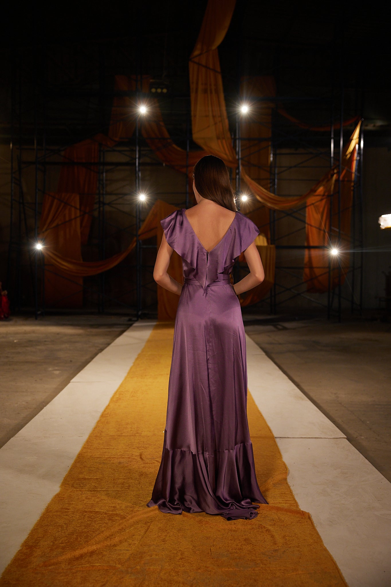 Runway Look 25 in Lilac