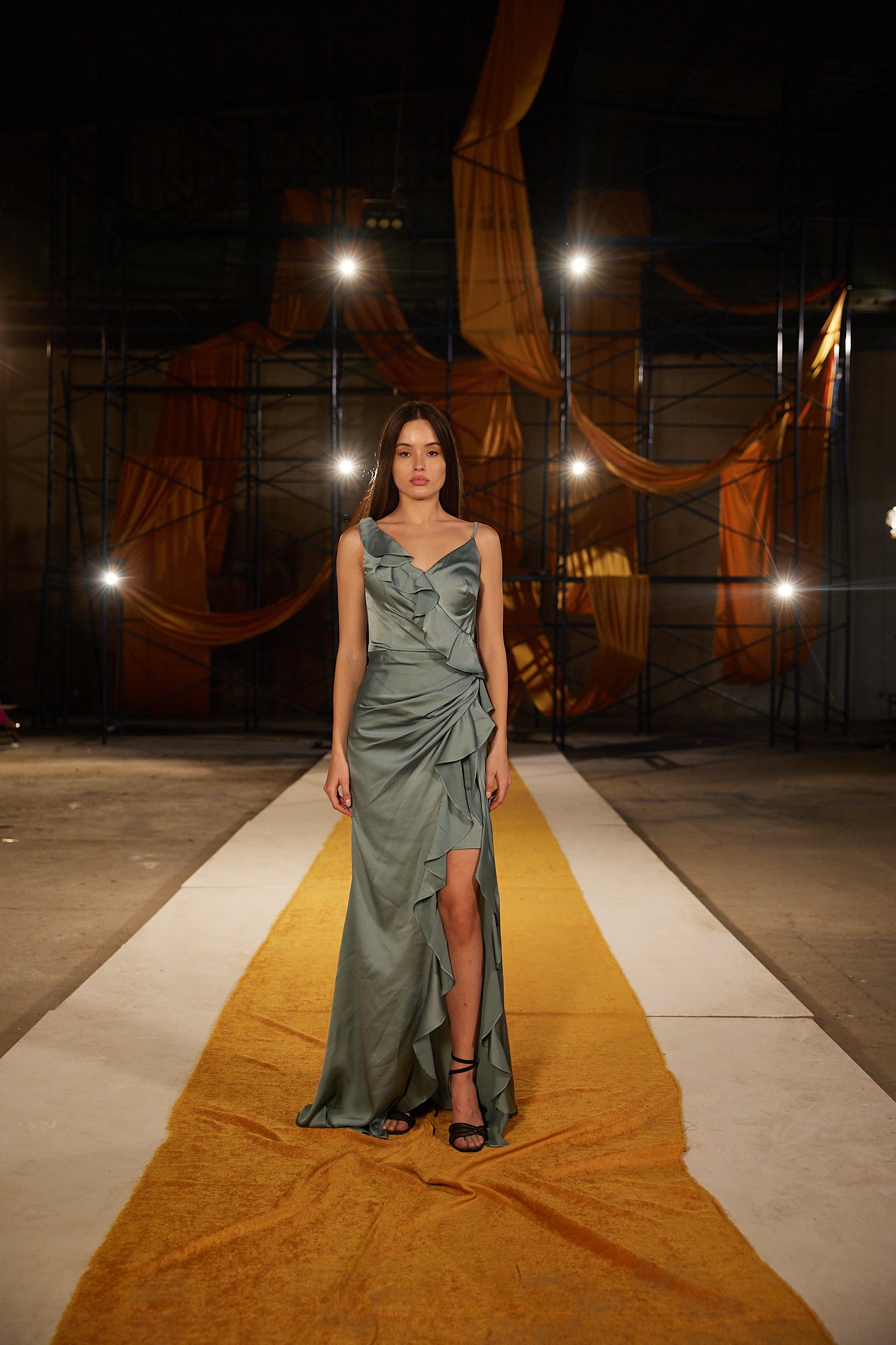 Runway Look 52 in Mint
