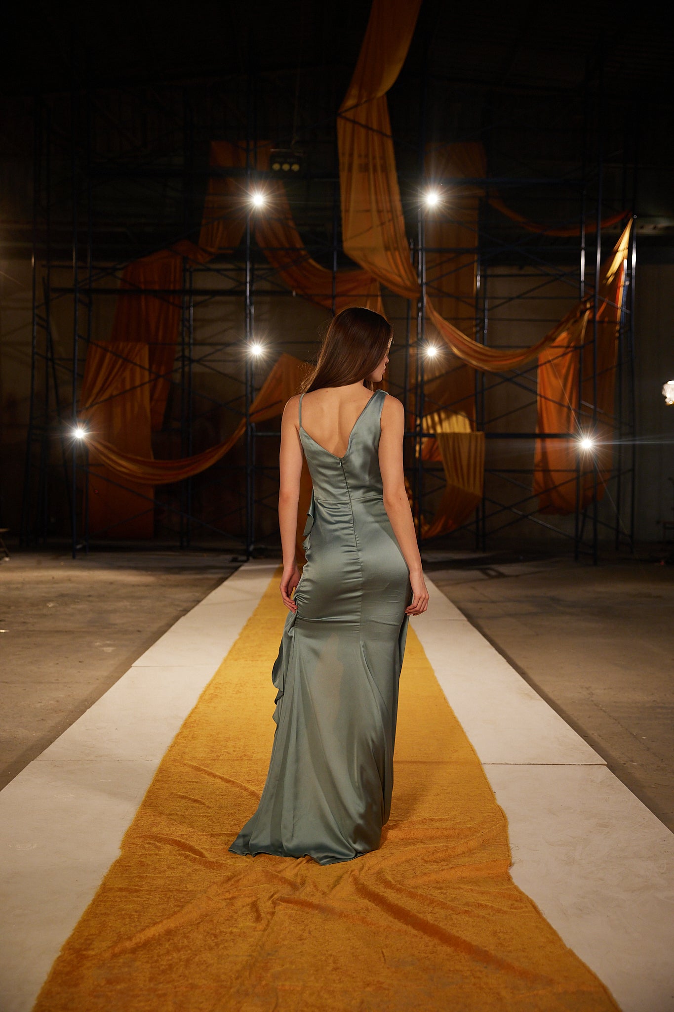 Runway Look 52 in Mint