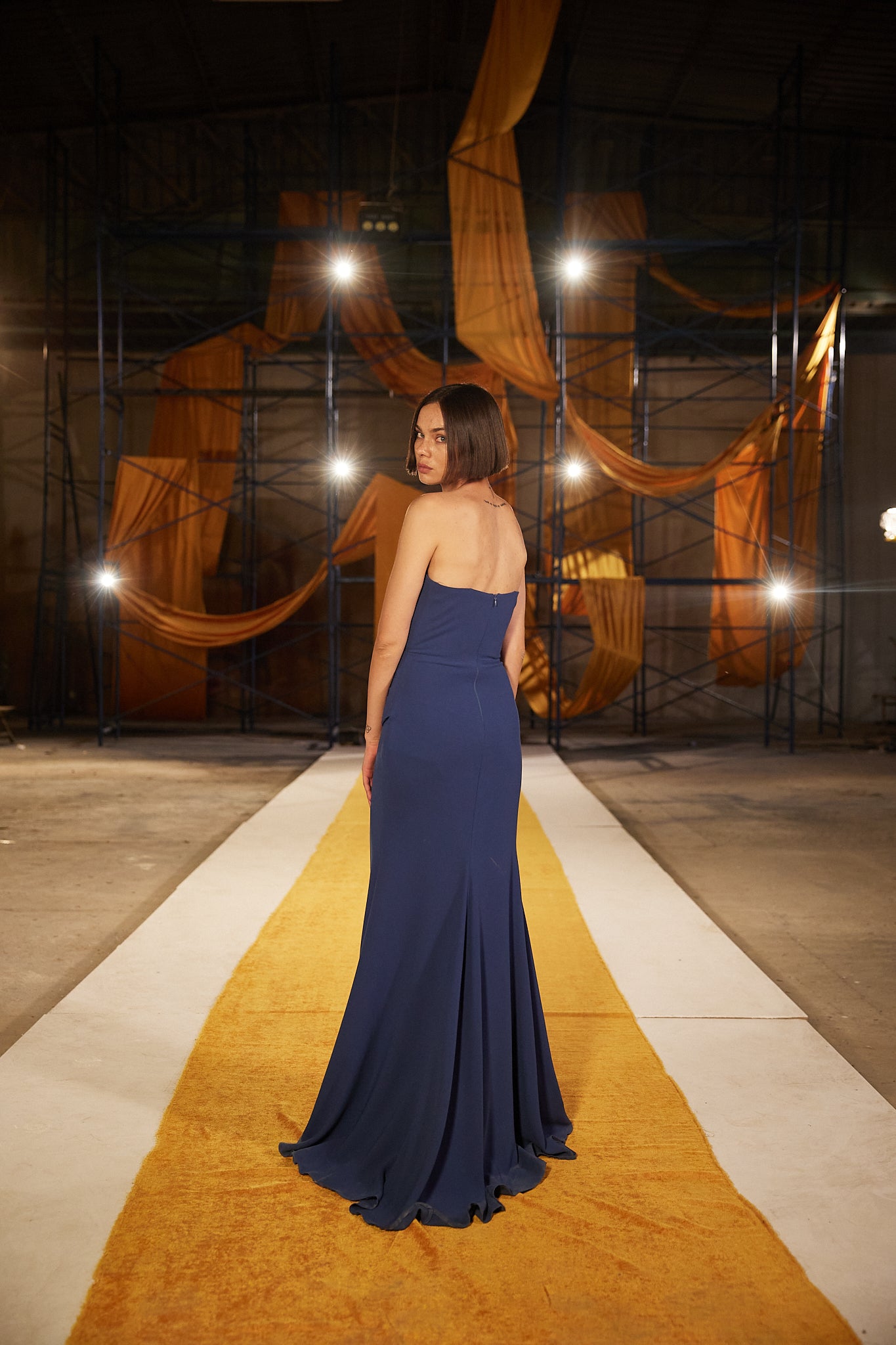 Runway Look 21 in Blue