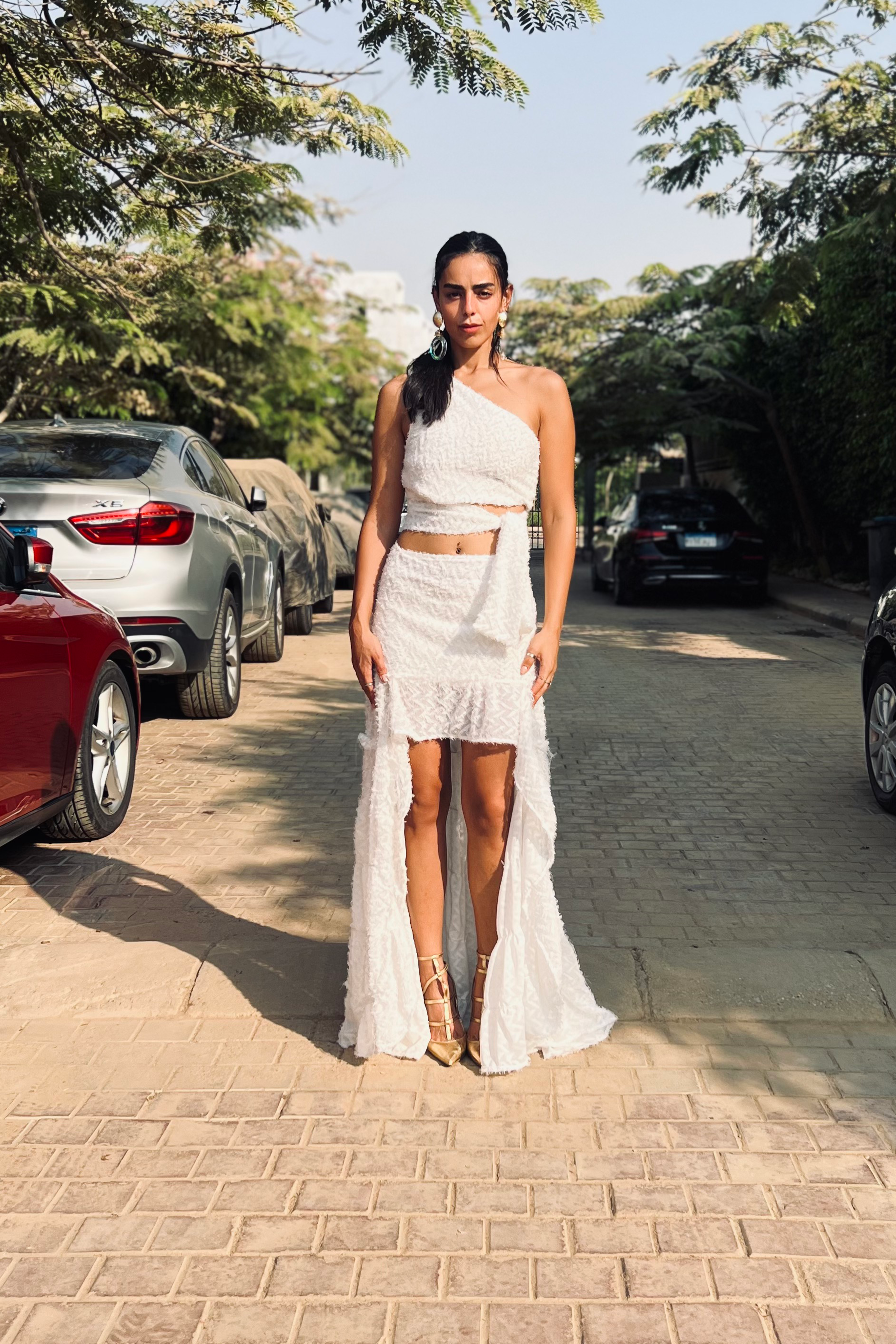 Lola in White