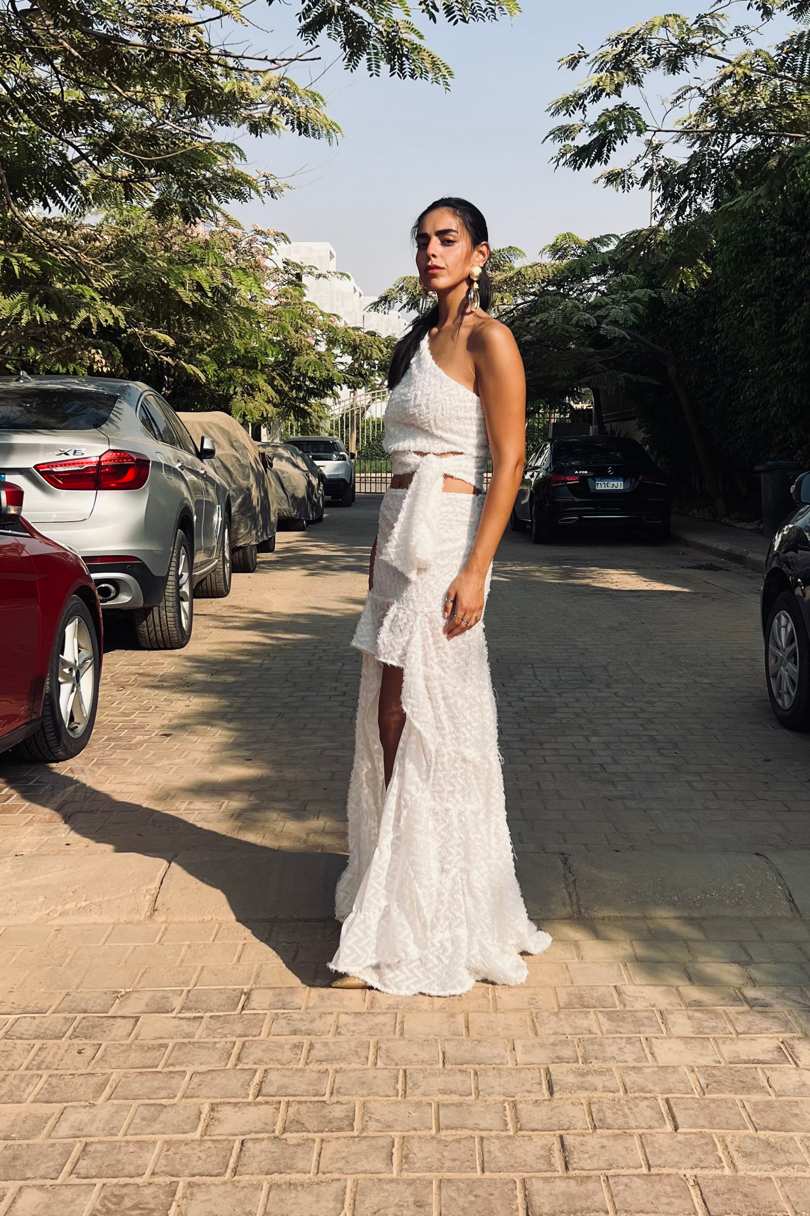 Lola in White