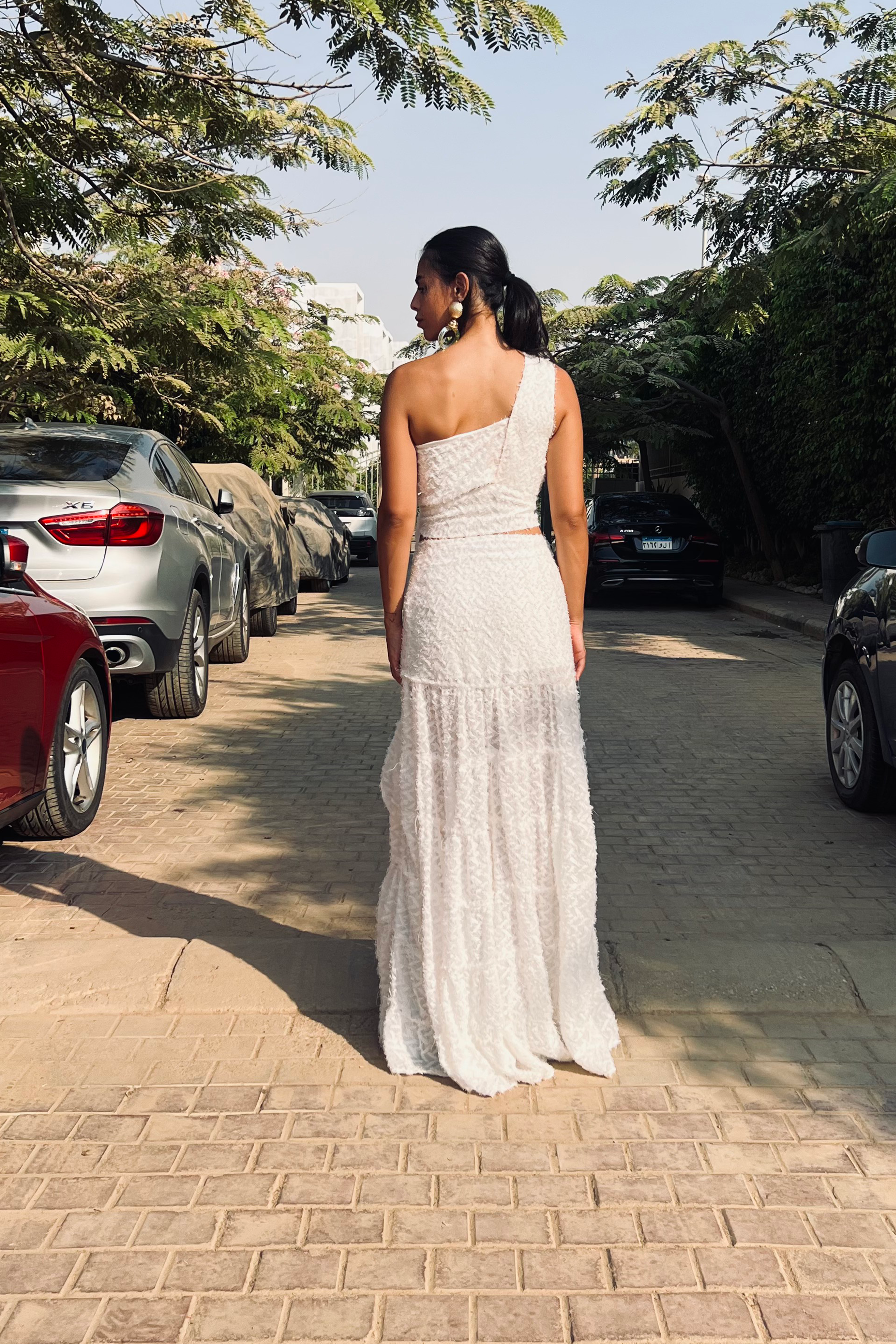 Lola in White