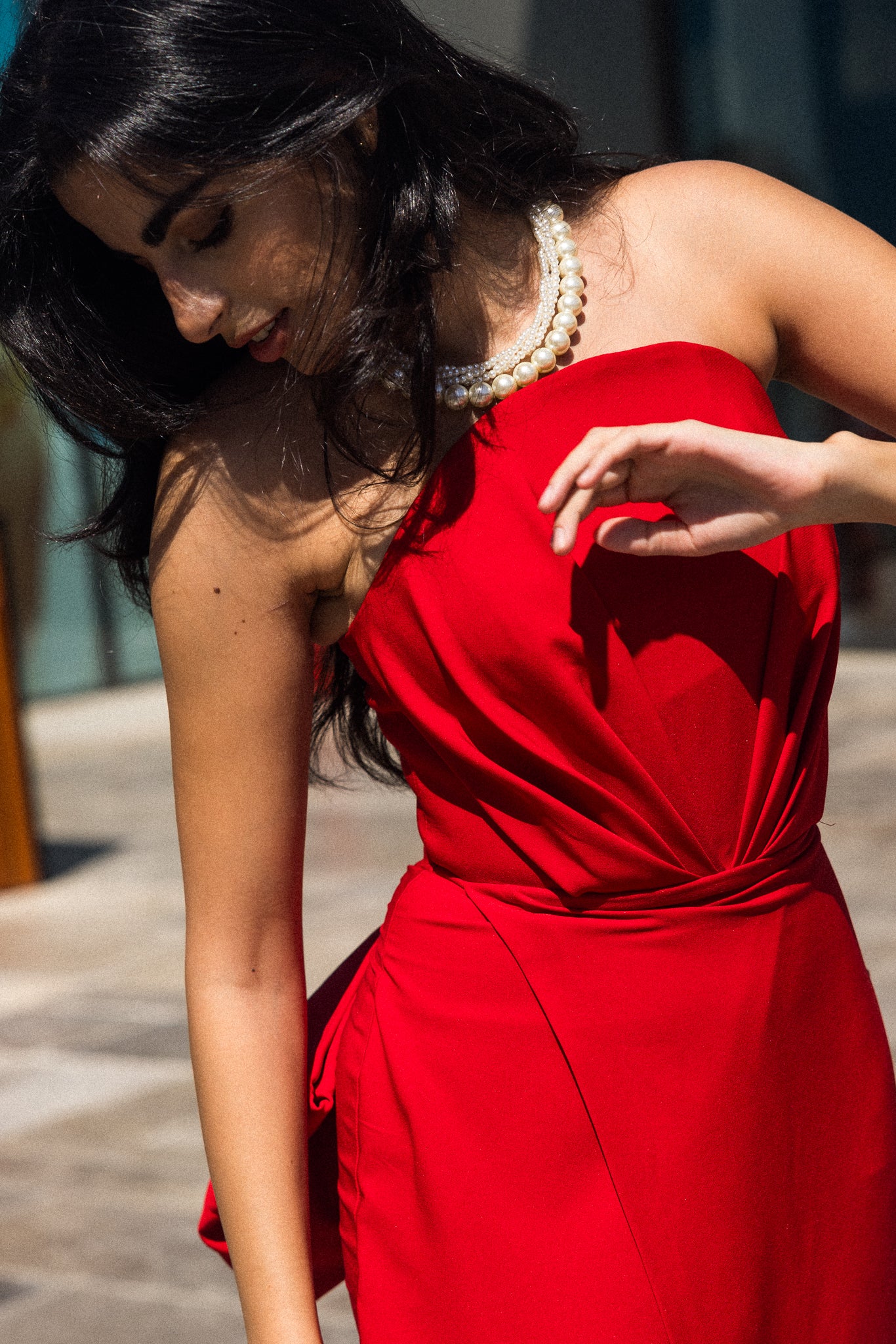 Sleeveless Gown with bow in Red