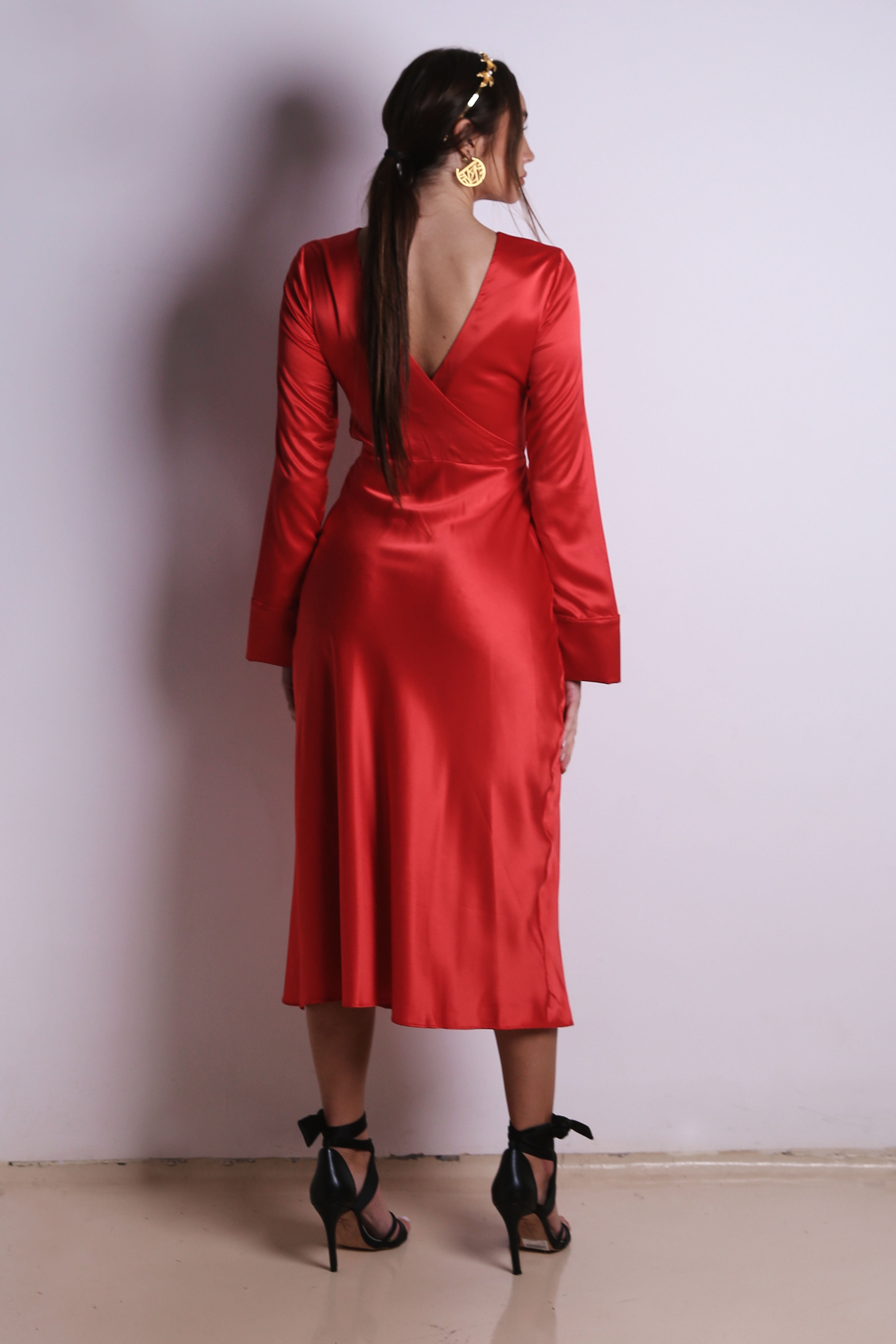 Long sleeve satin dress in Red