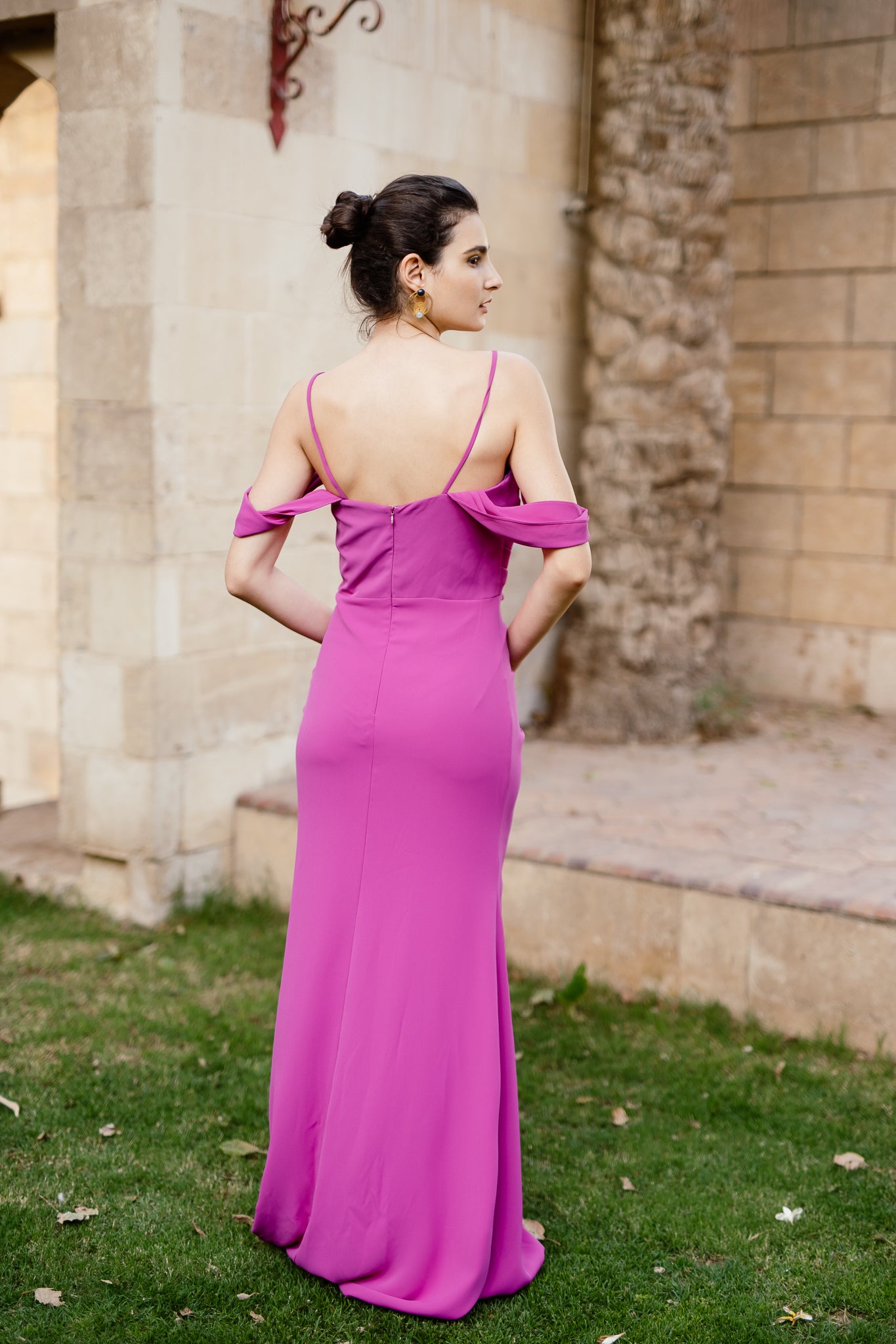 Sleeveless dress with slit in Hot Pink