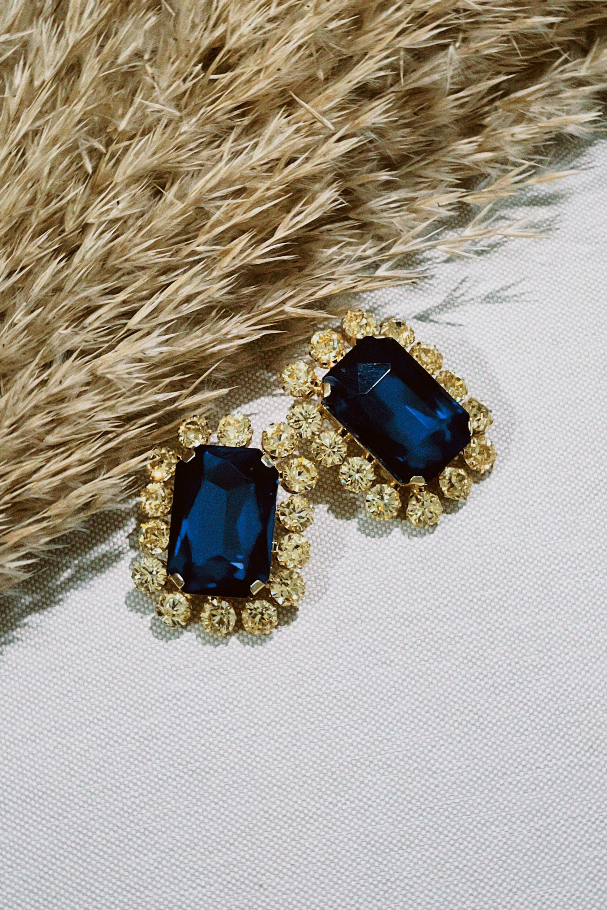 Colorful Square studded earrings