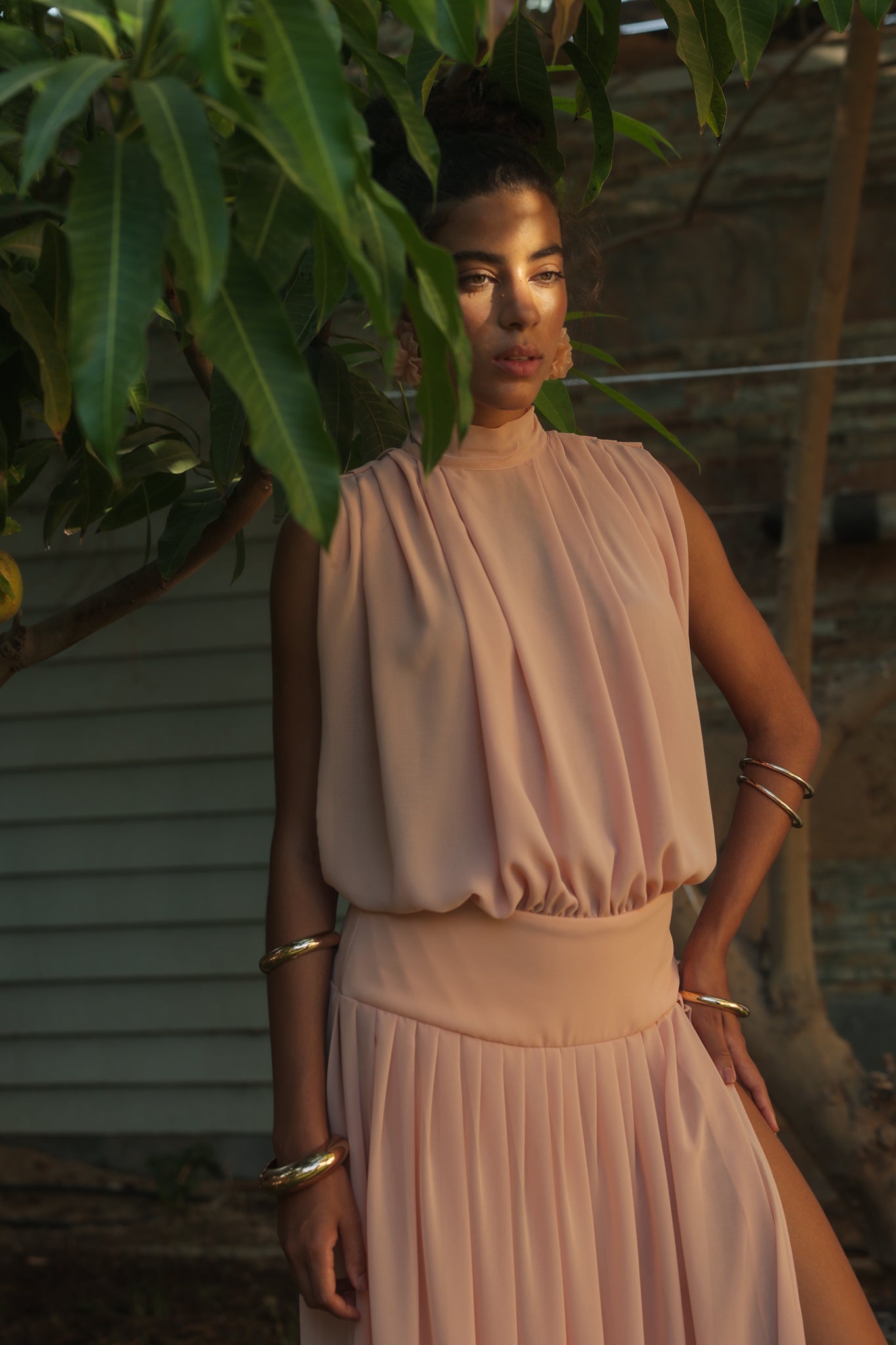 Backless chiffon dress in pink