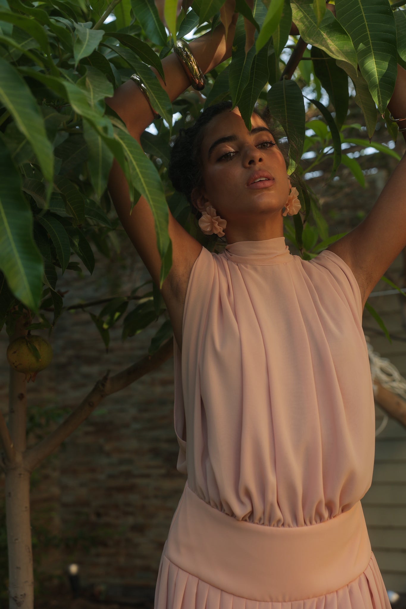 Backless chiffon dress in pink