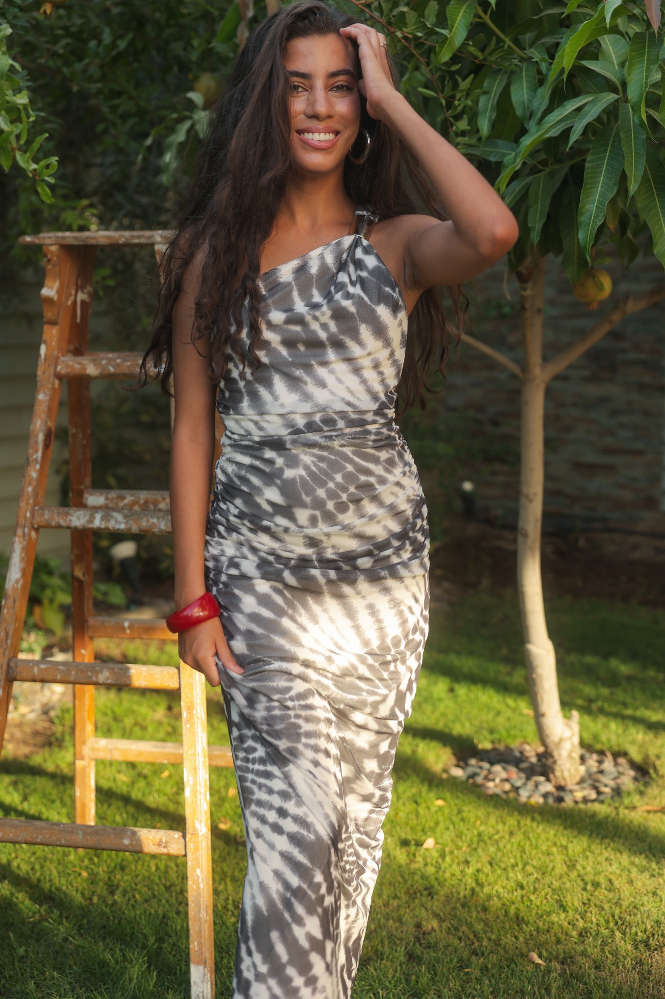 One shoulder Tulle dress in Gray
