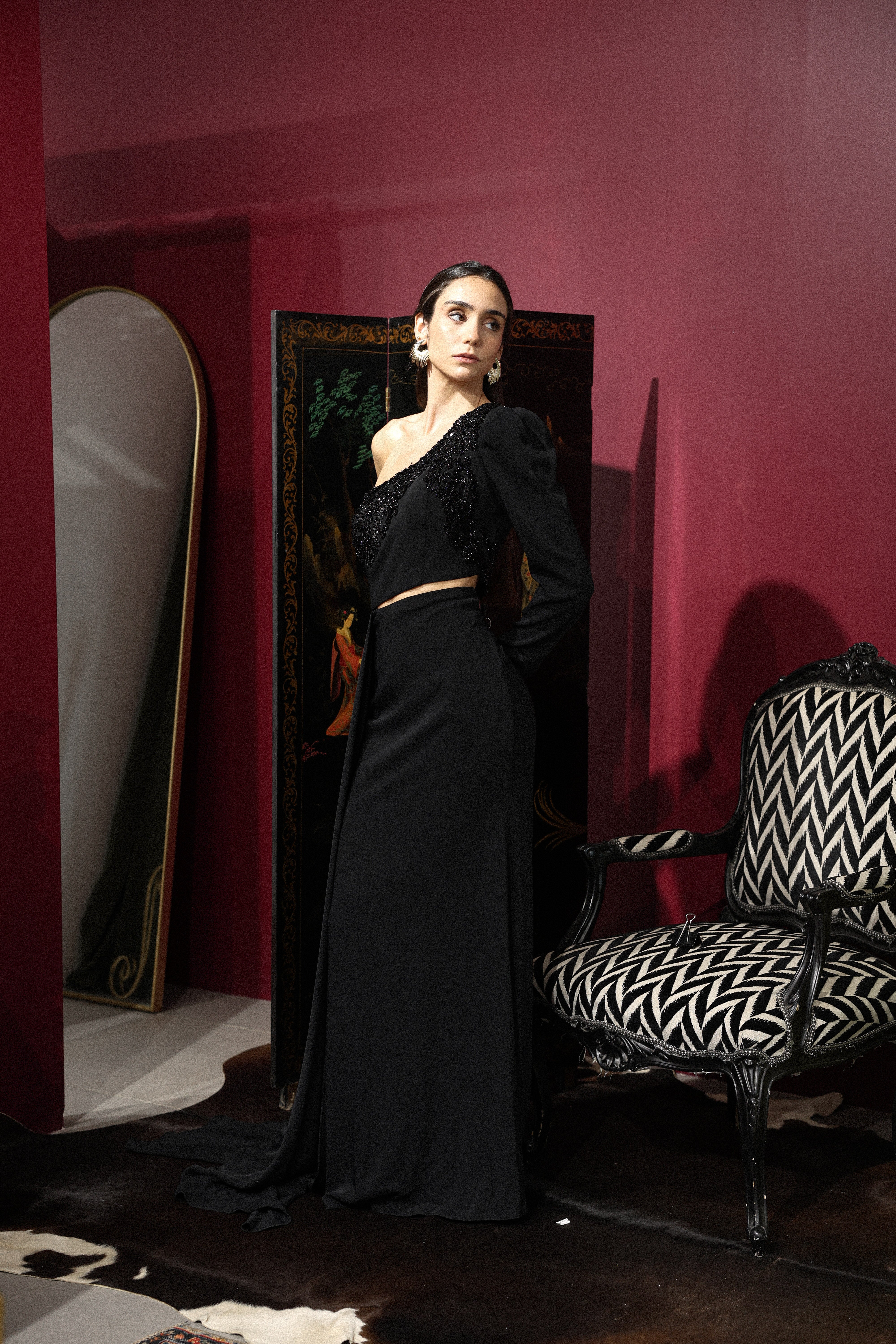 CUTOUT ONE SHOULDER LONG DRESS IN BLACK