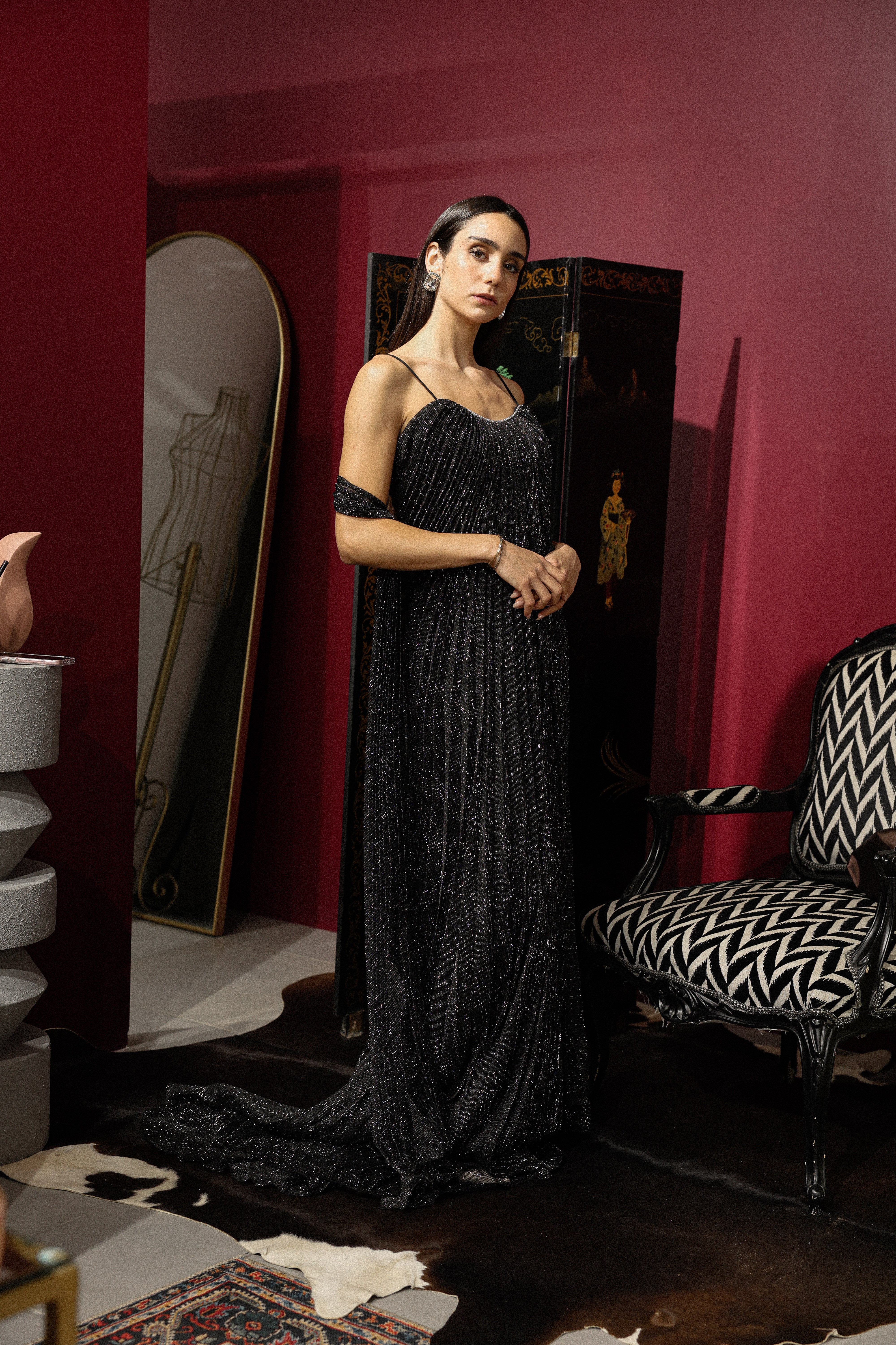 pleated strap long dress in black