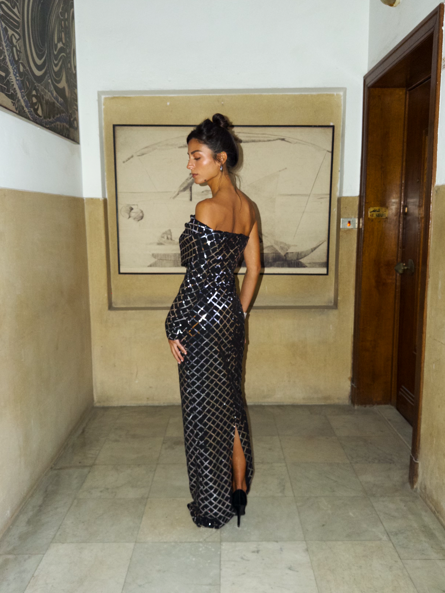 One sleeve long dress with silver sequins