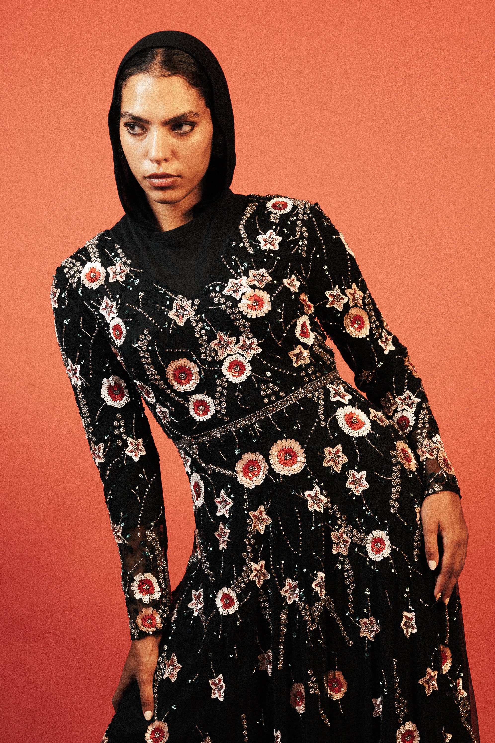 BEADED MODEST GARDEN LONG SLEEVE IN BLACK