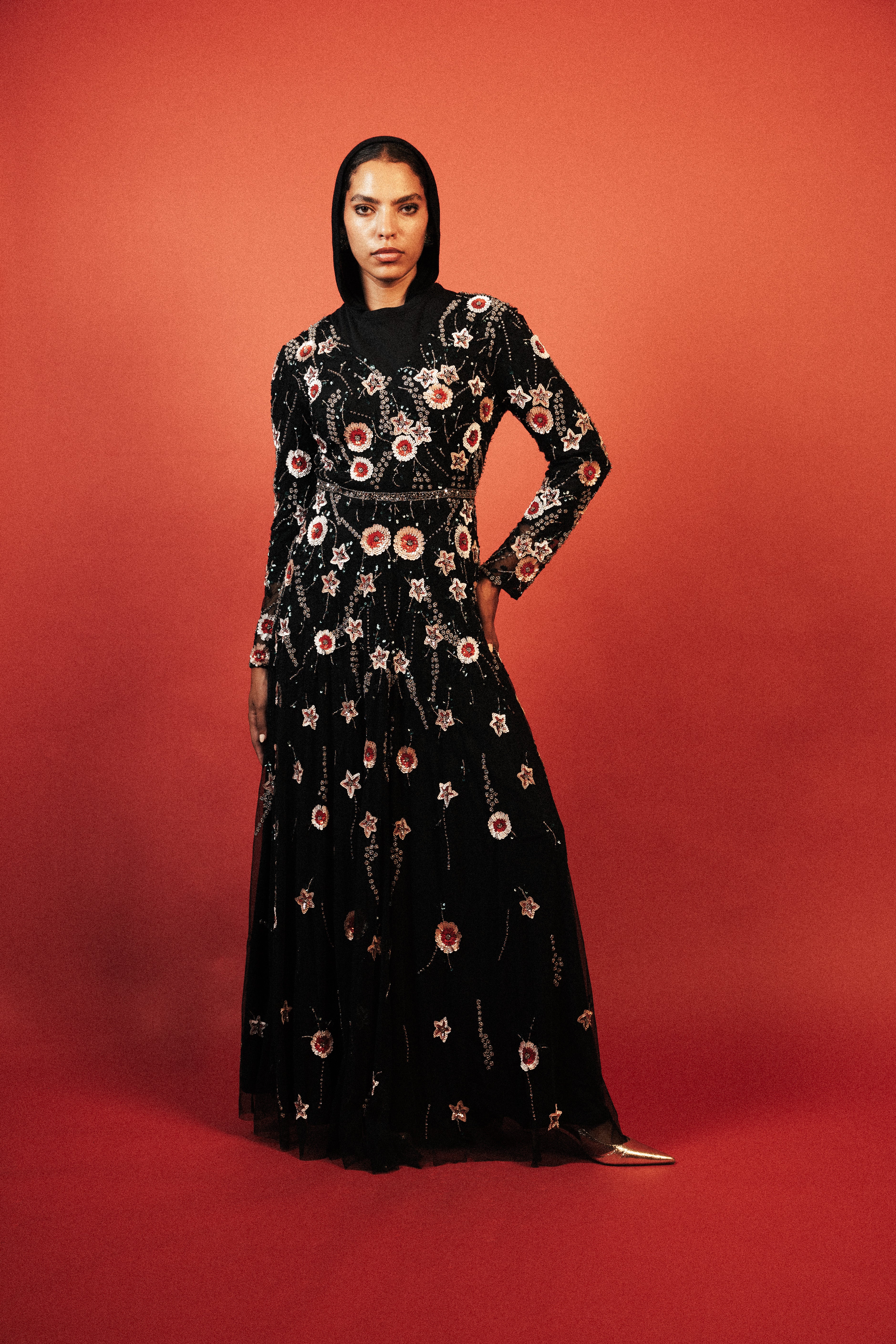 BEADED MODEST GARDEN LONG SLEEVE IN BLACK