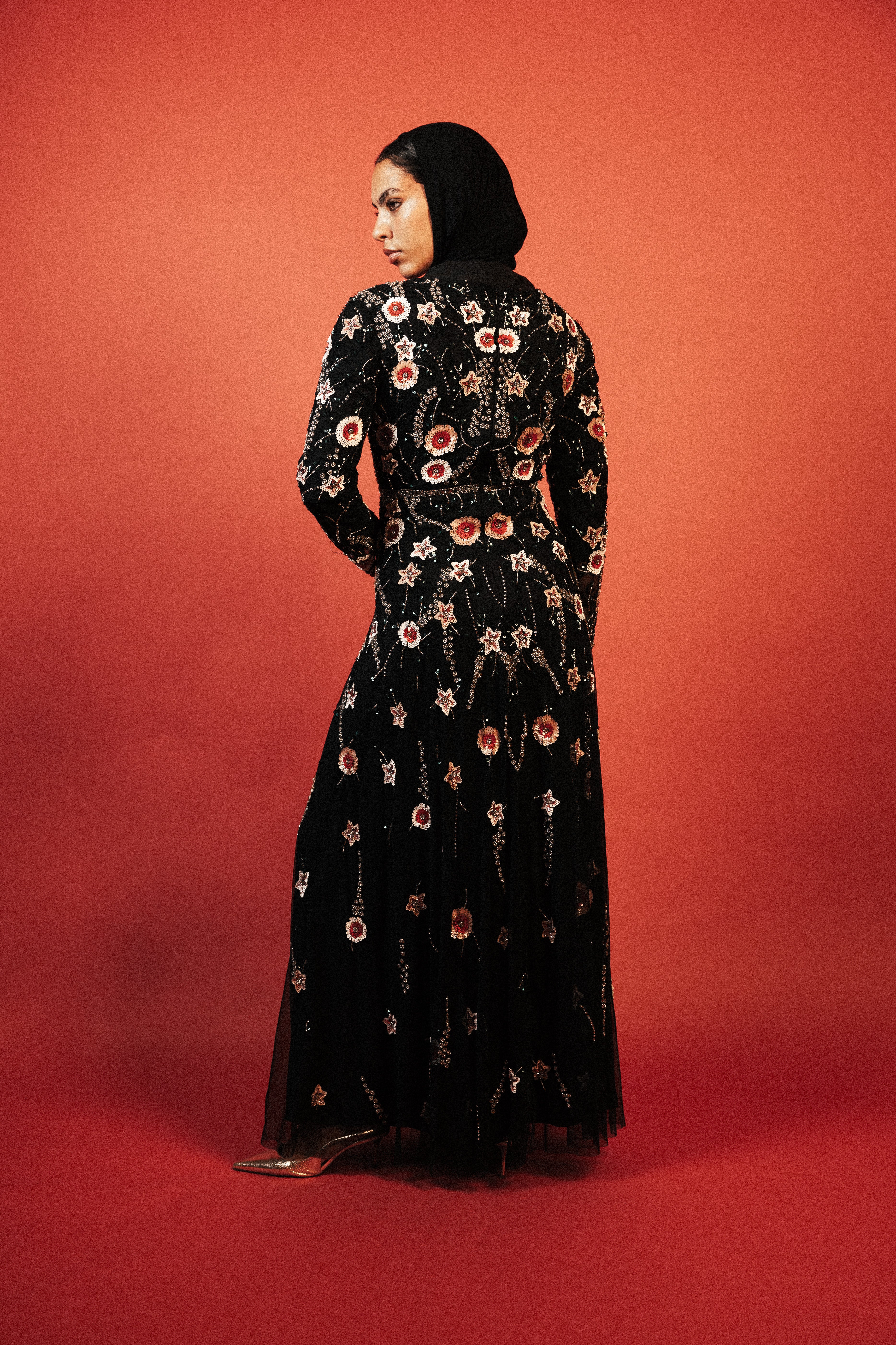 BEADED MODEST GARDEN LONG SLEEVE IN BLACK