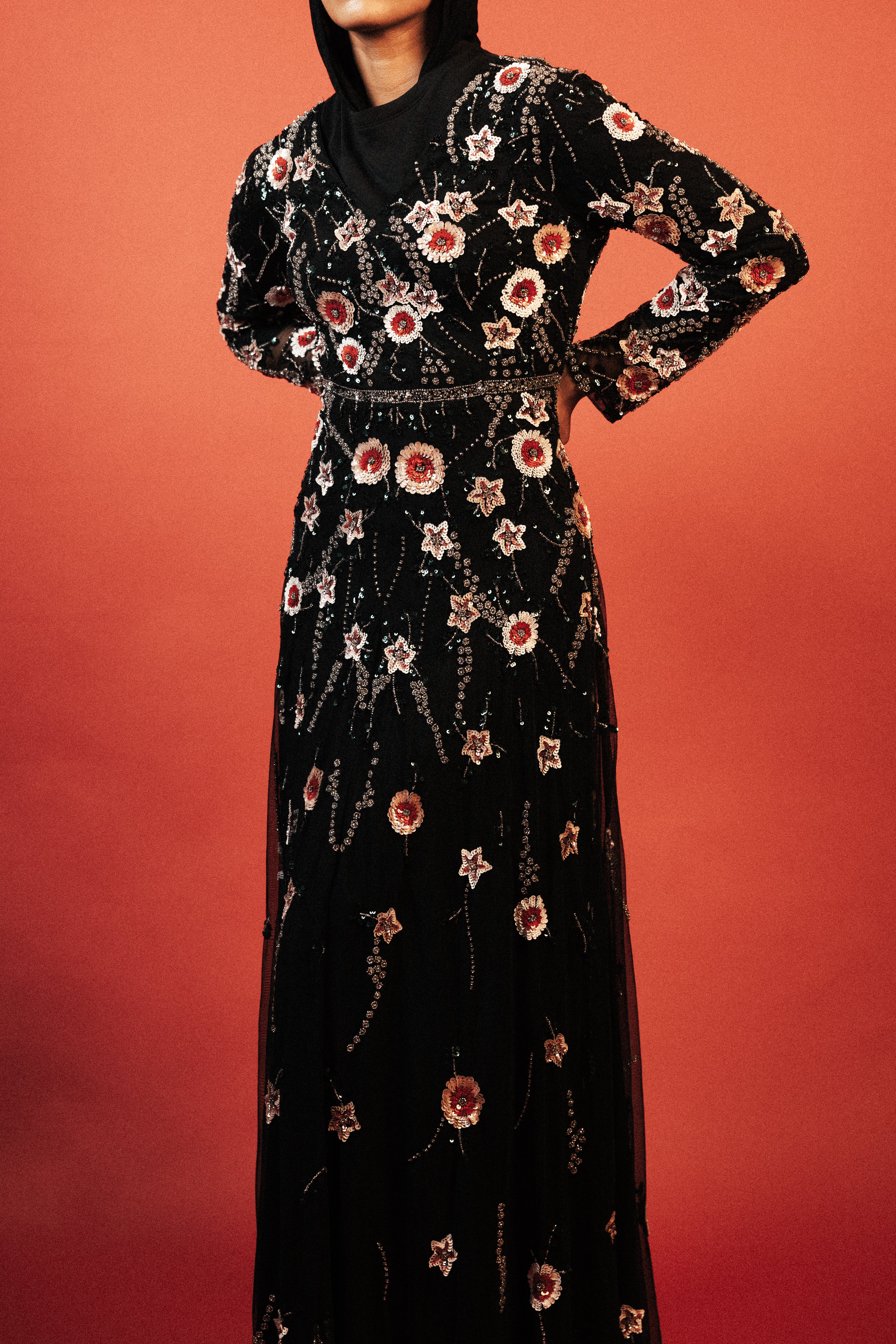BEADED MODEST GARDEN LONG SLEEVE IN BLACK