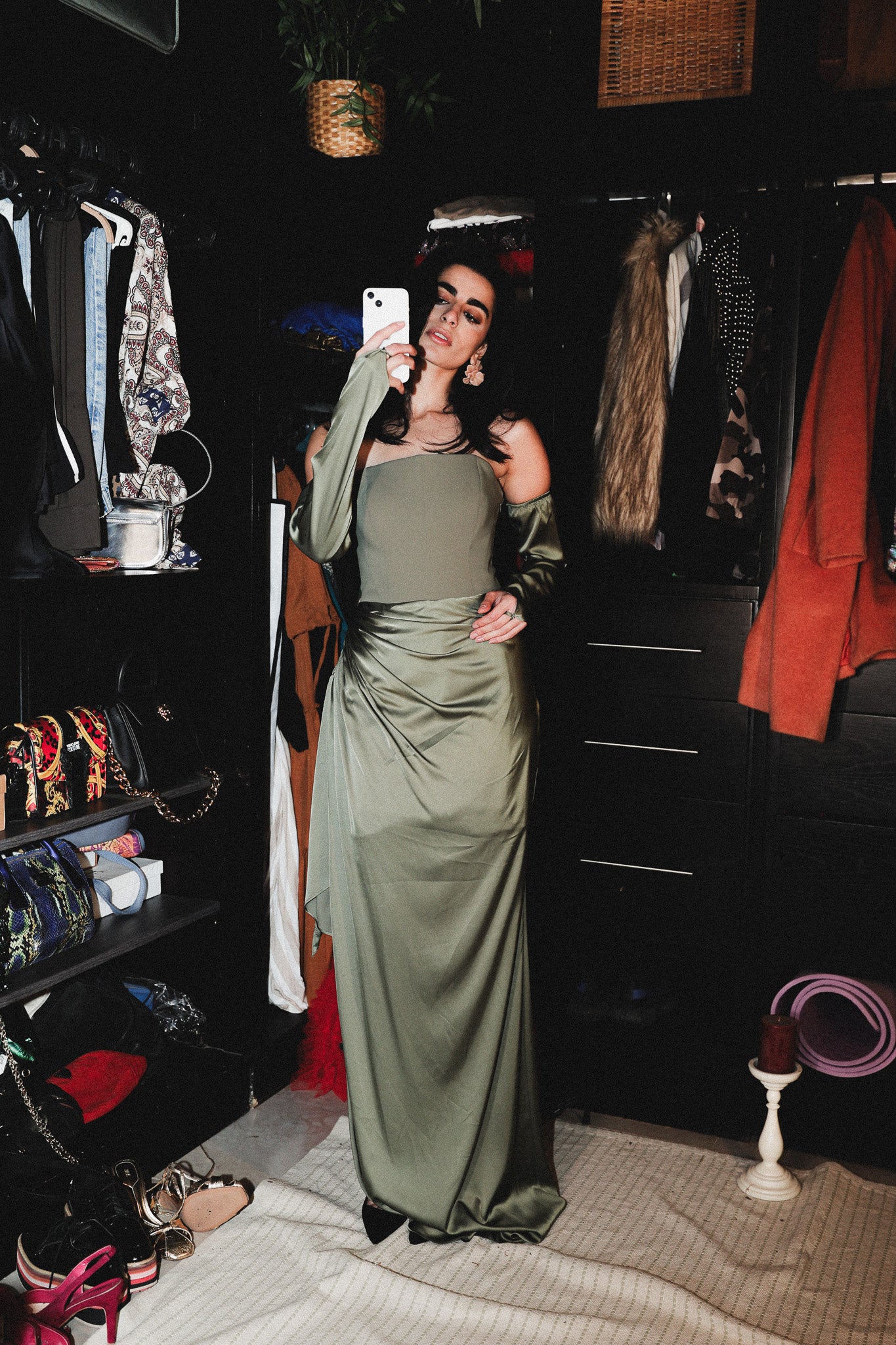 Strapless dress with slit in olive