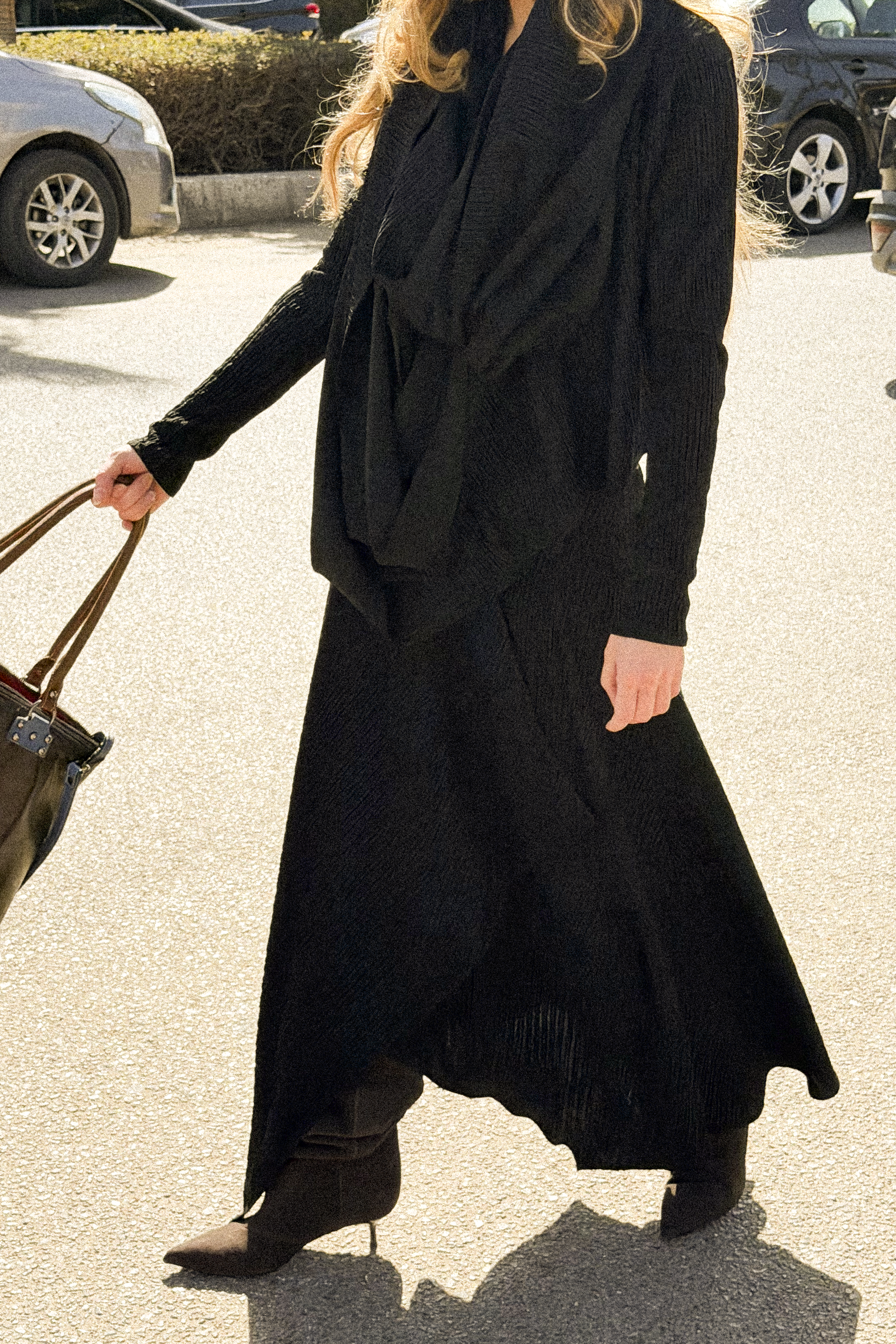 The wrap around set in Black