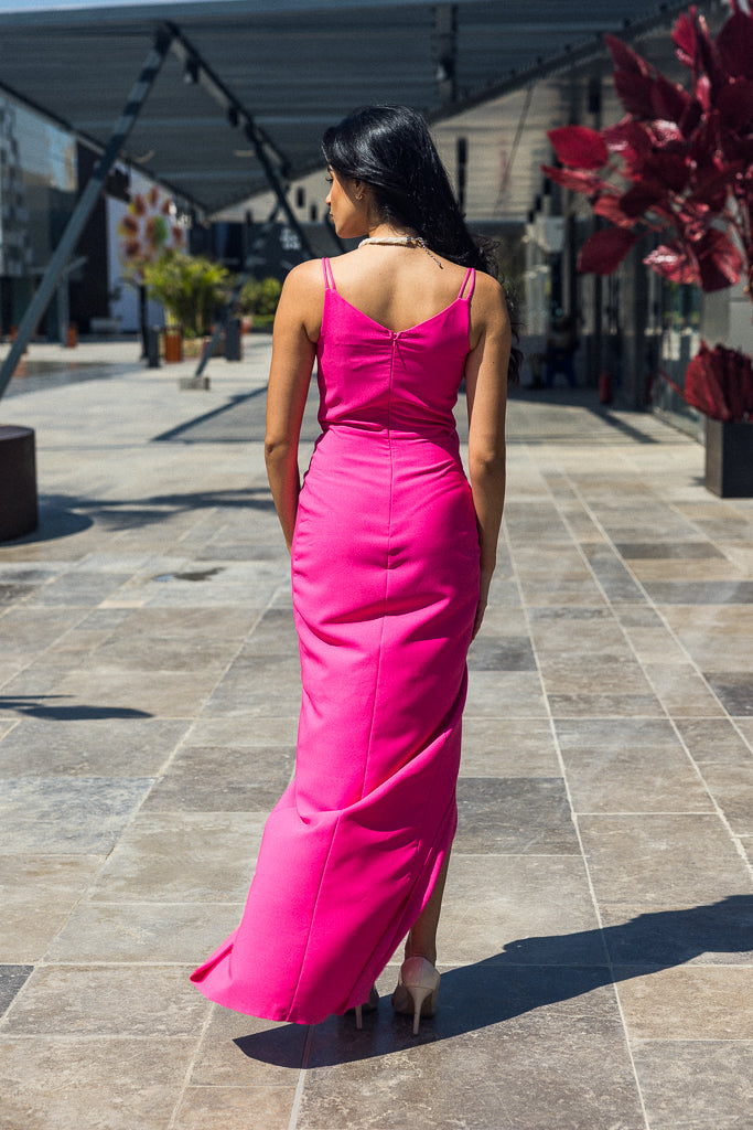 Sleeveless long dress with flower in Fuchsia