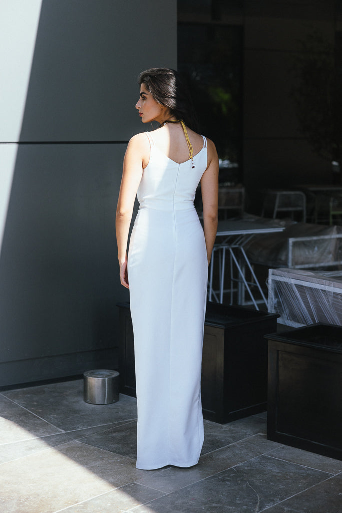 Sleeveless long dress with flower in White