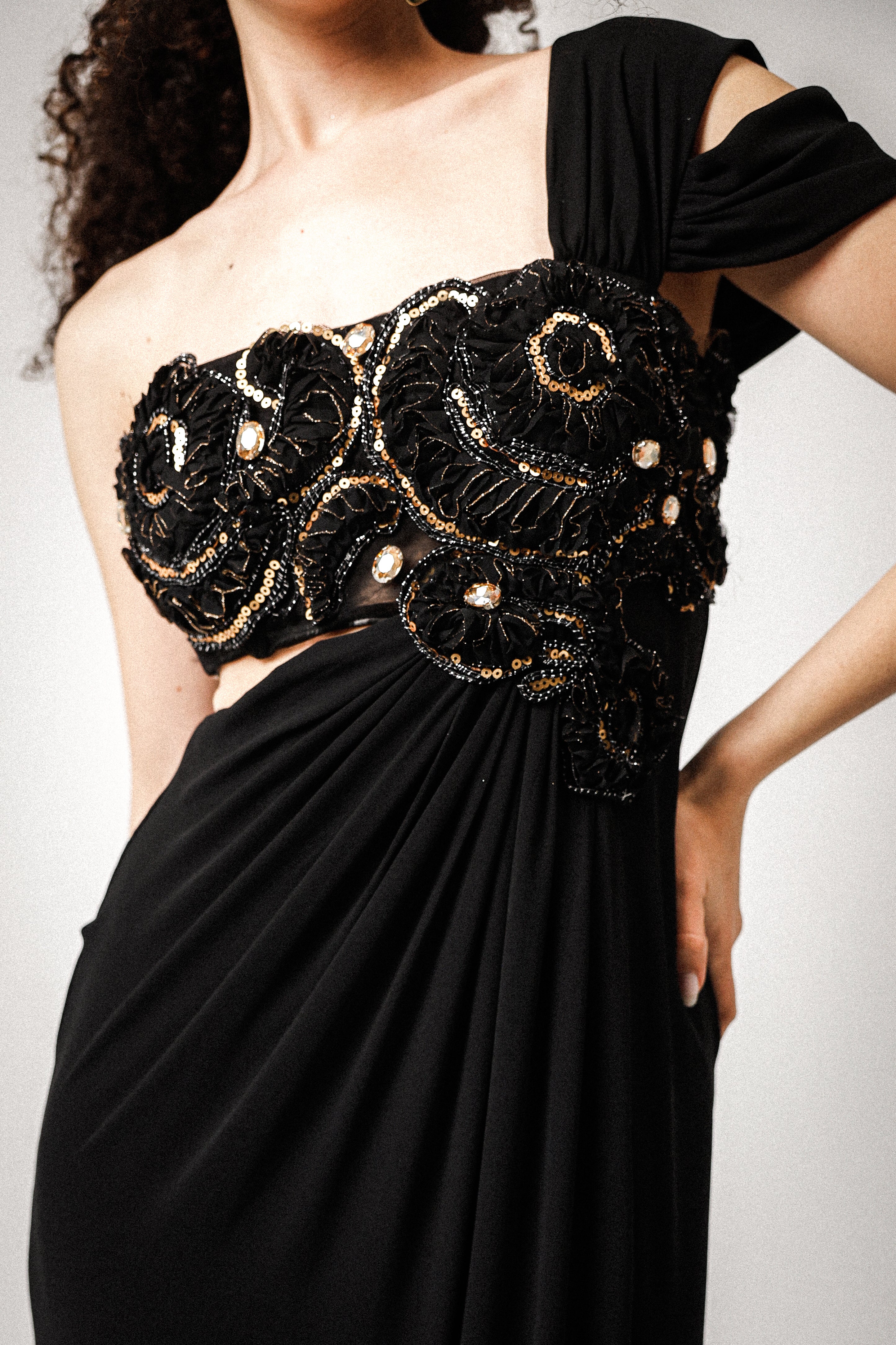 One shoulder dress with slit black x gold