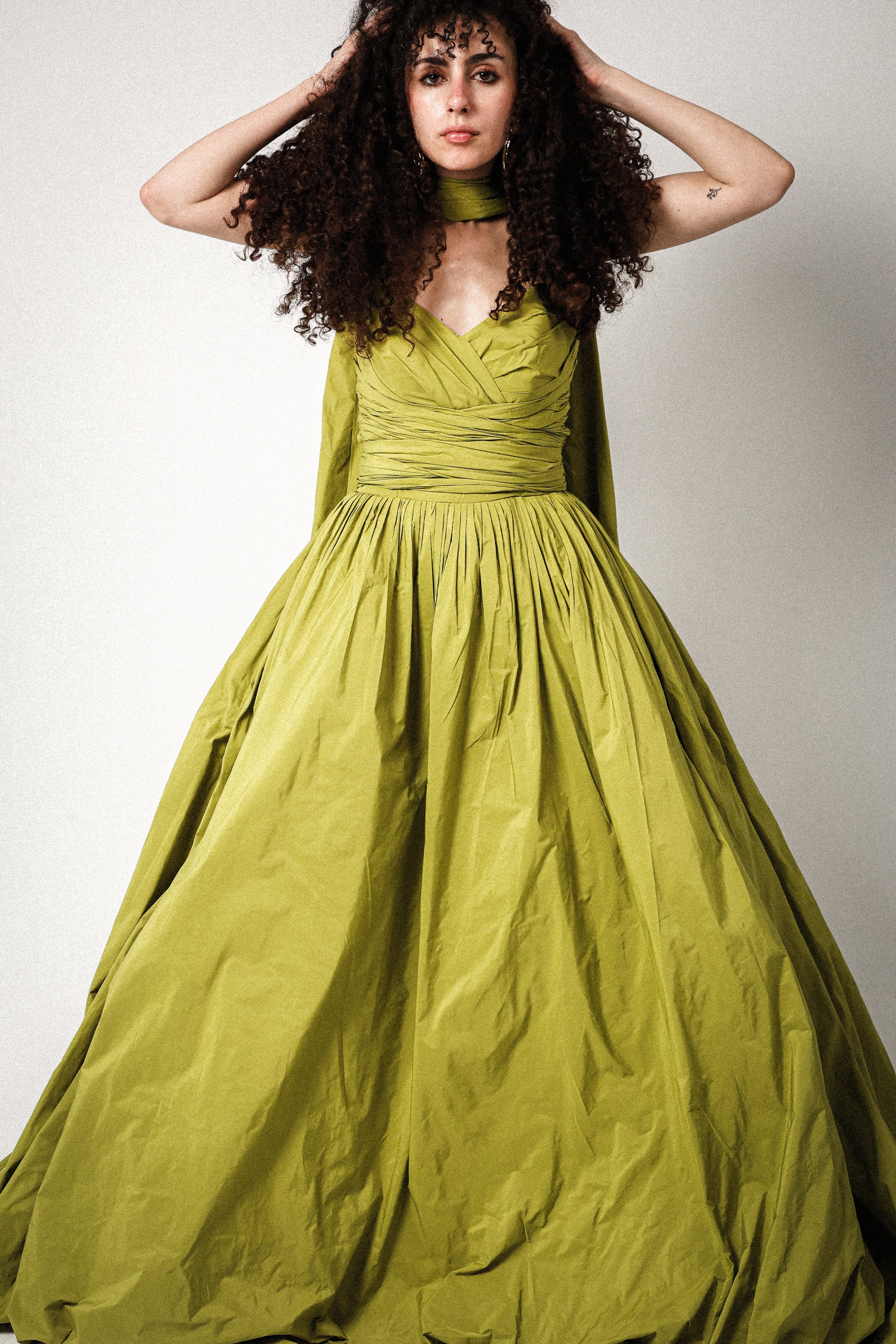 Puffy dress in apple green