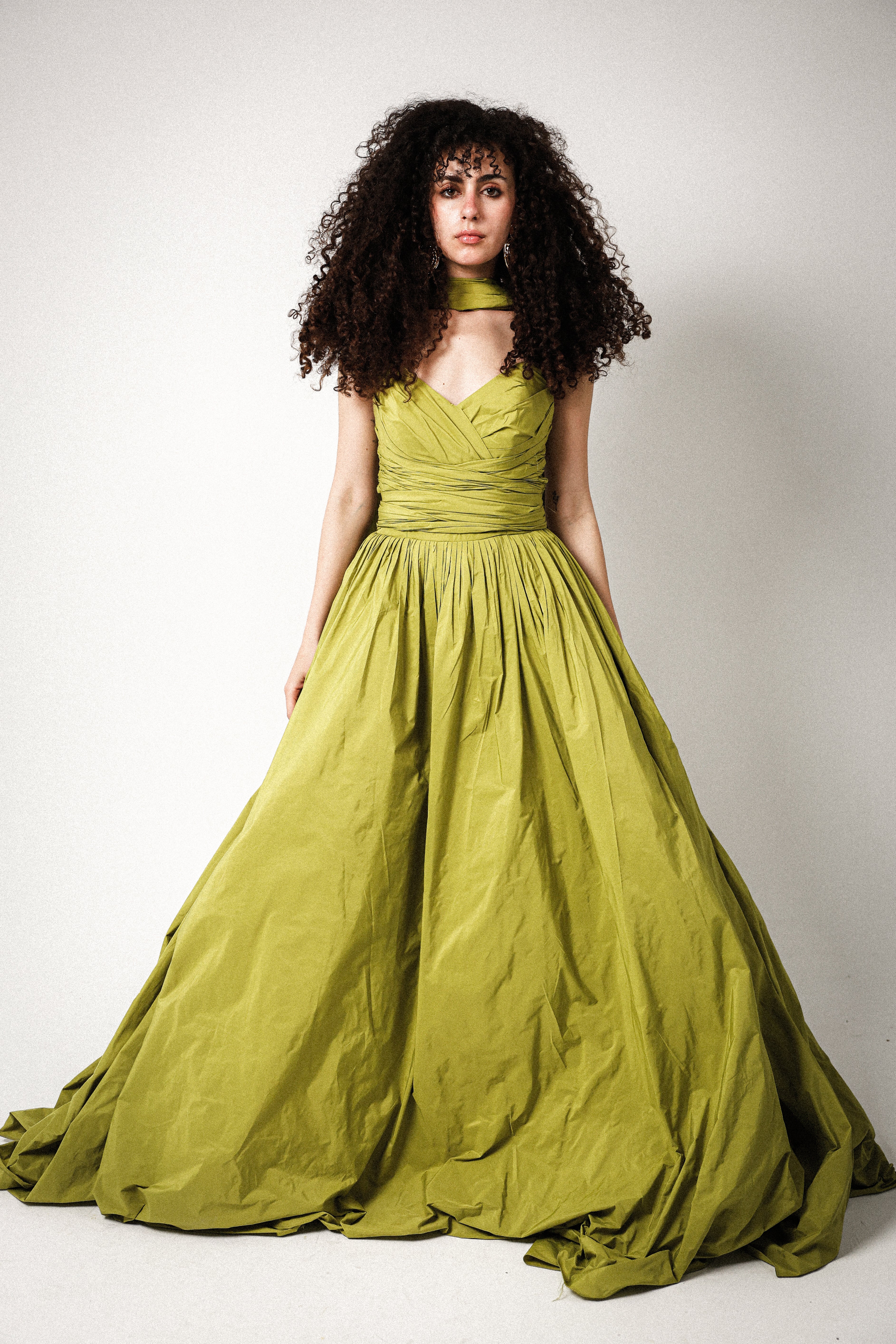 Puffy dress in apple green