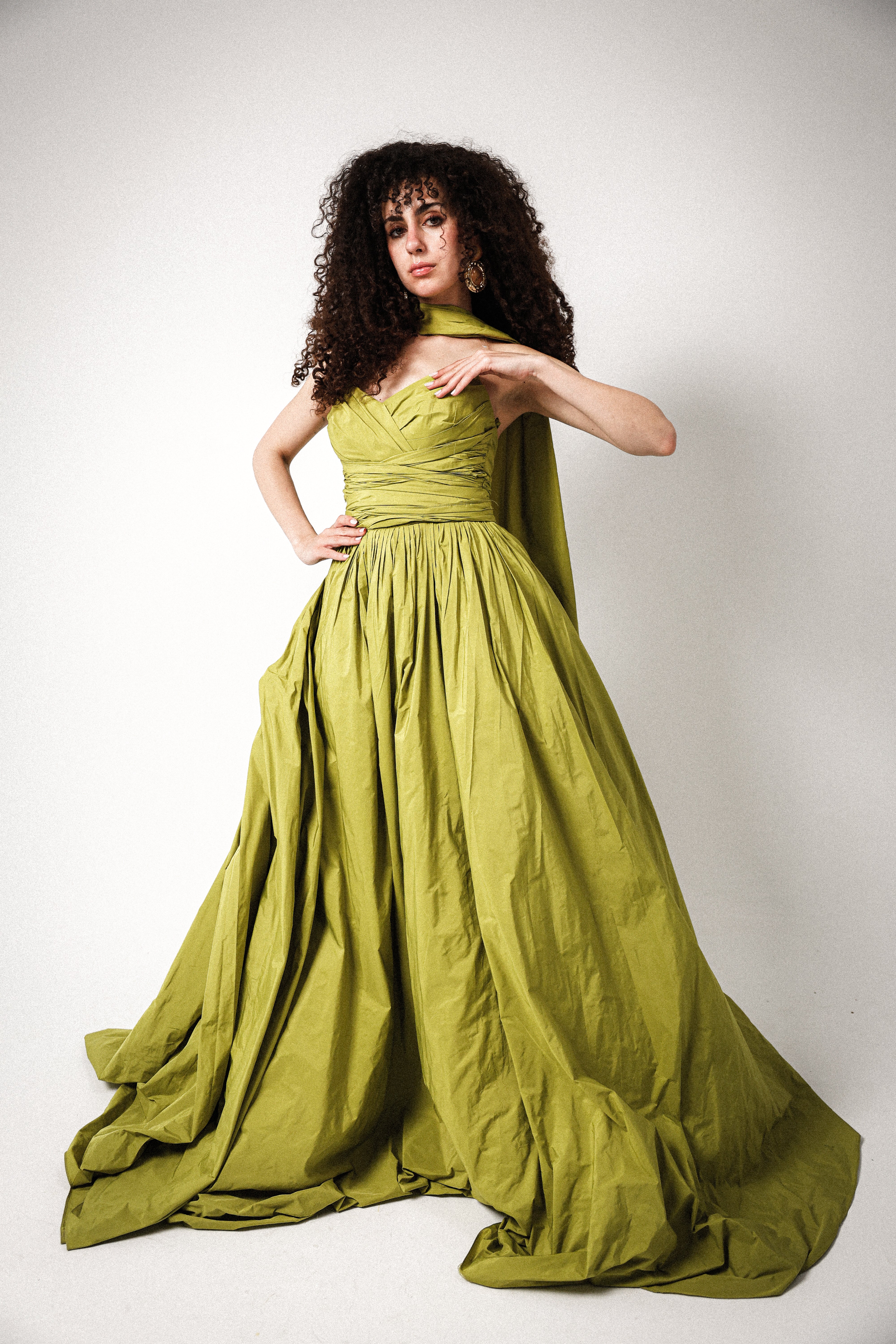 Puffy dress in apple green