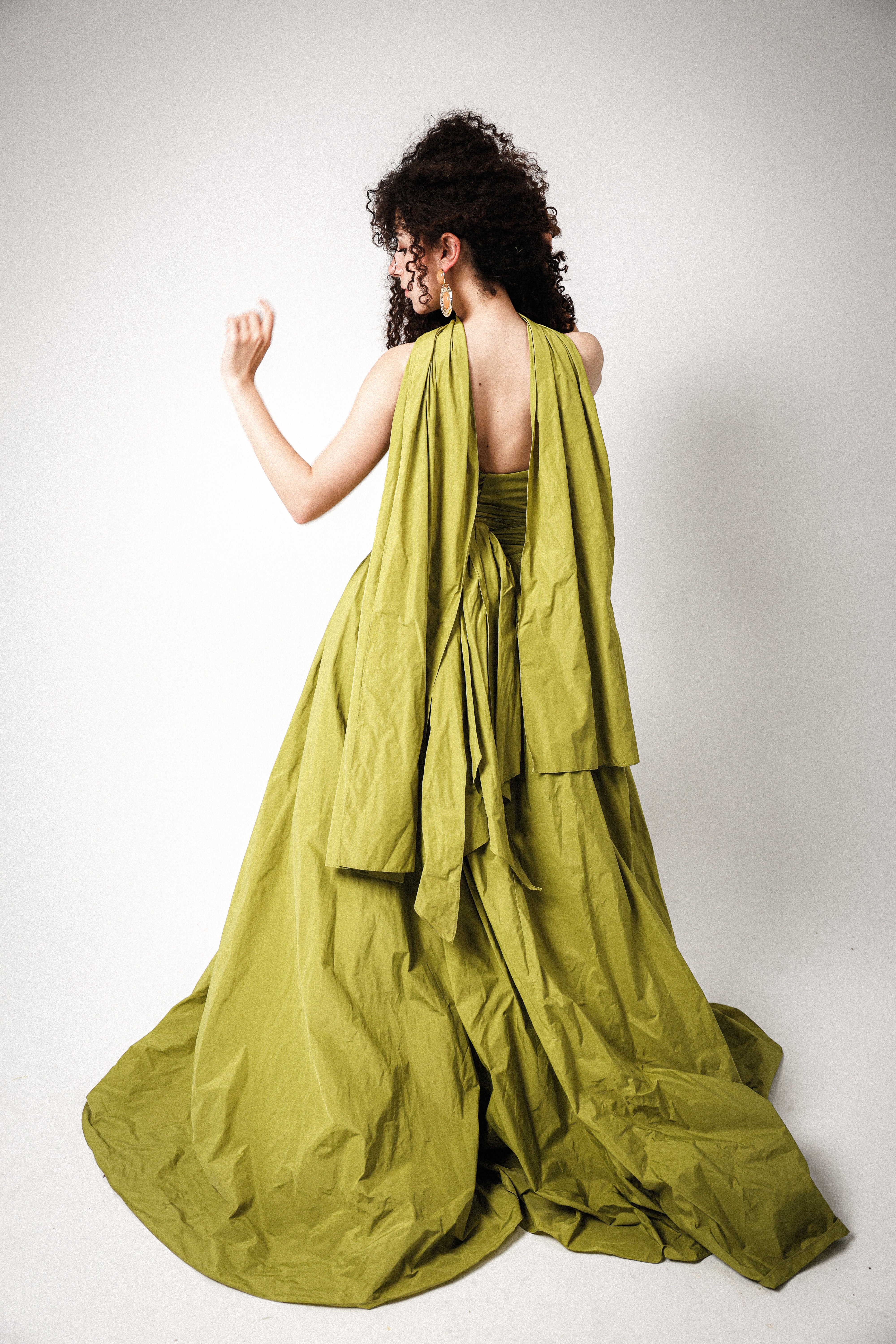 Puffy dress in apple green