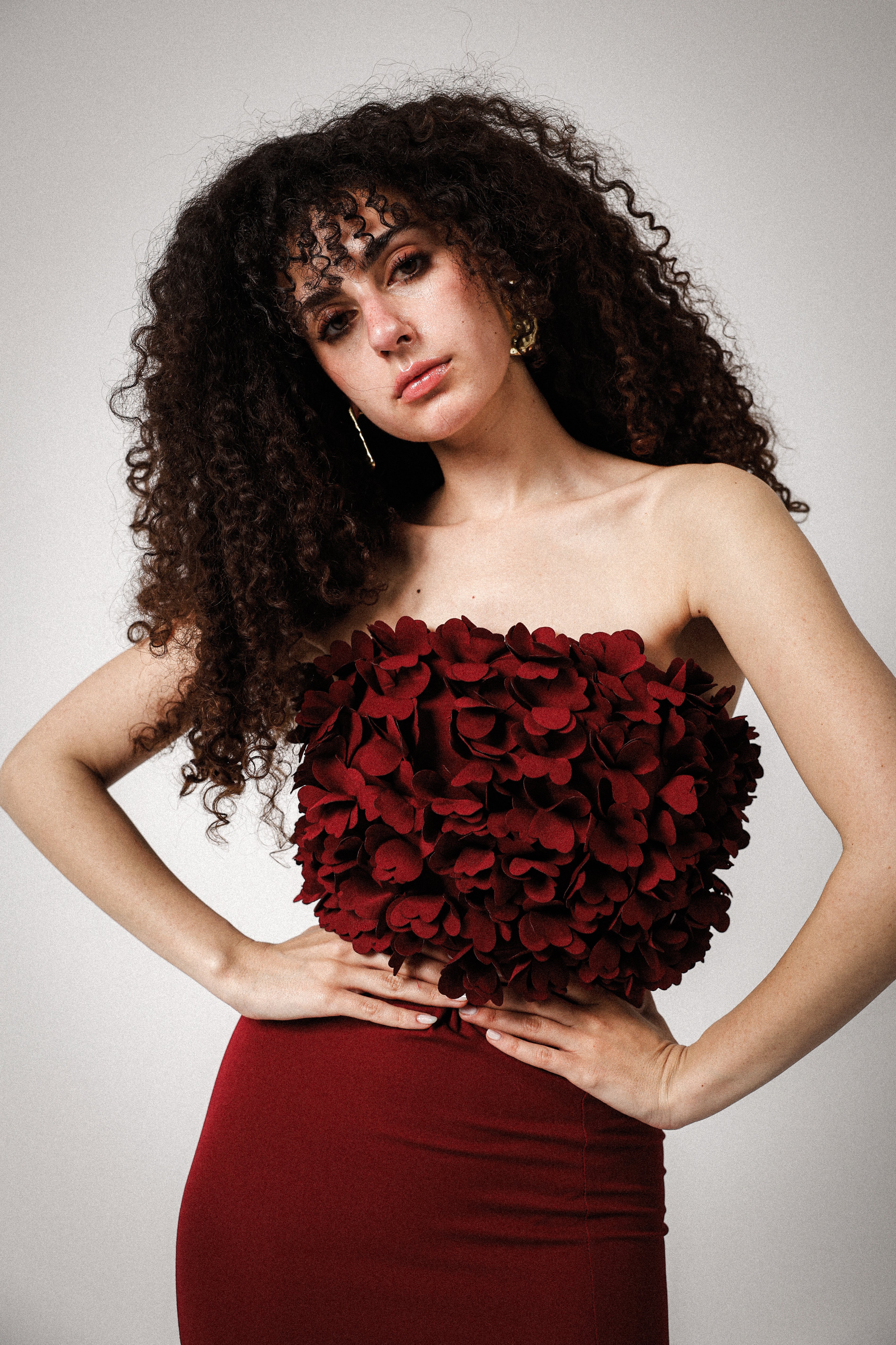 FLOWER TUBE DRESS IN BURGUNDY