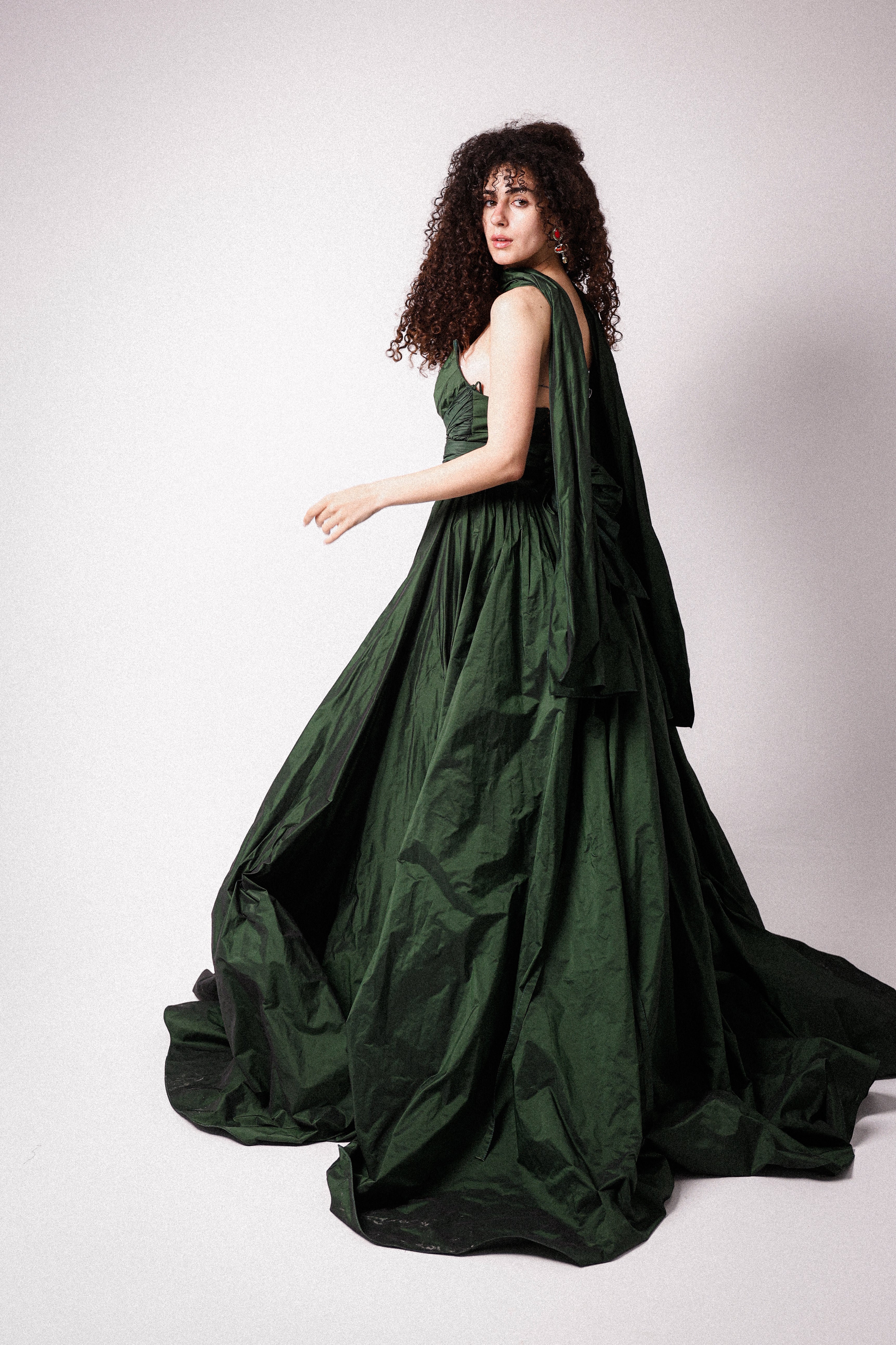 Puffy dress in dark green