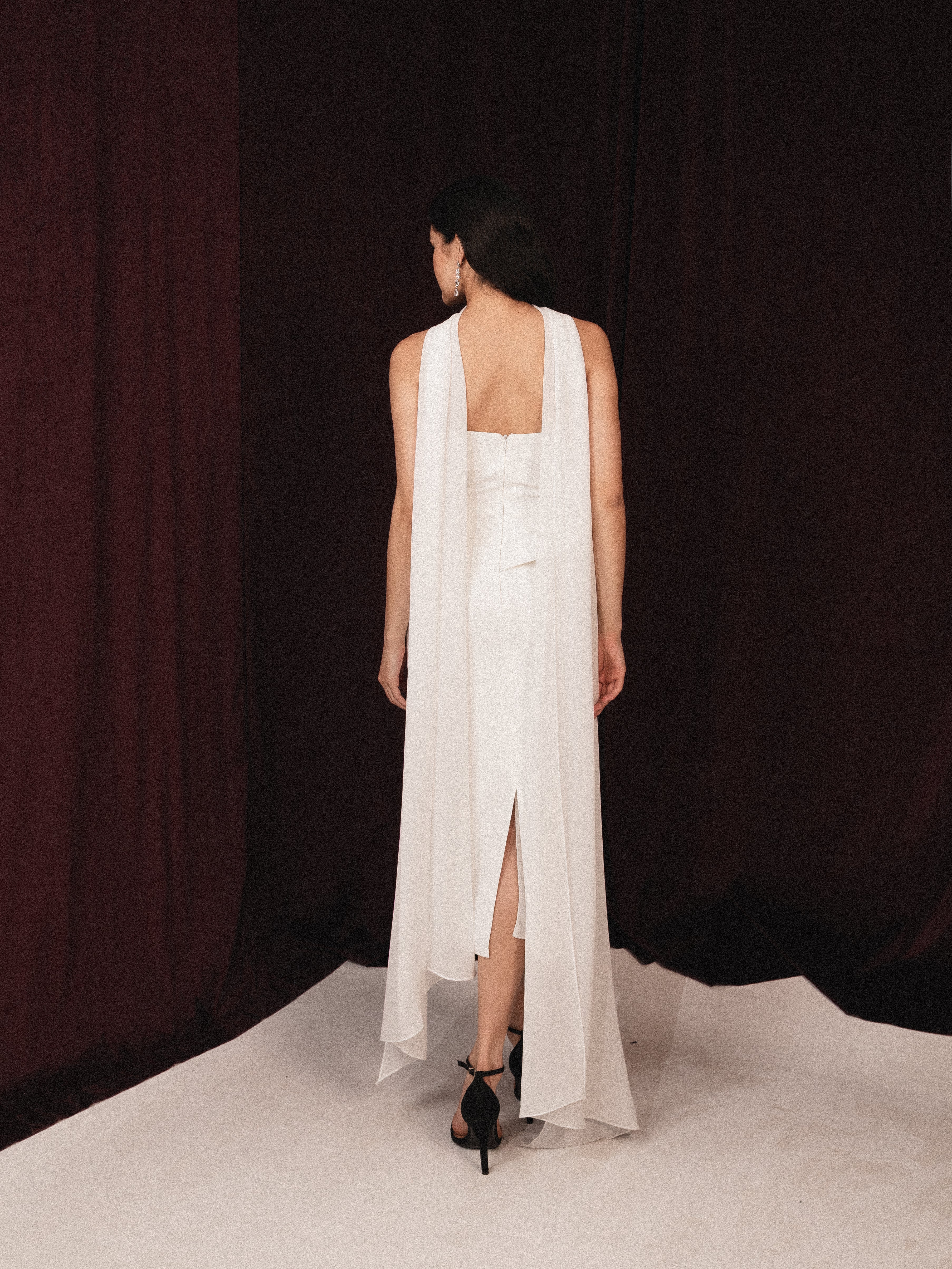 Strapless midi dress with flower in white