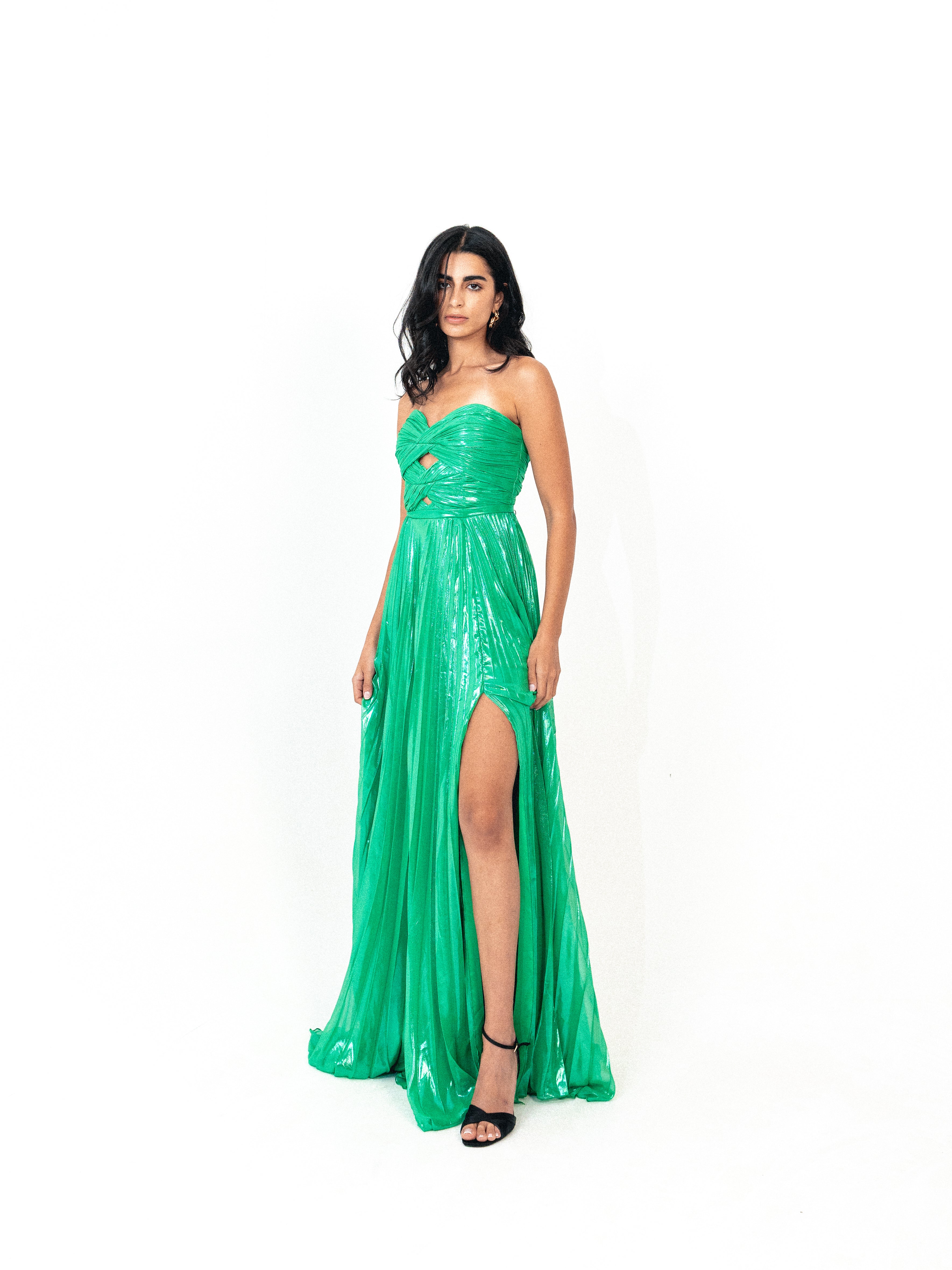 Strapless plisse with slit in GREEN