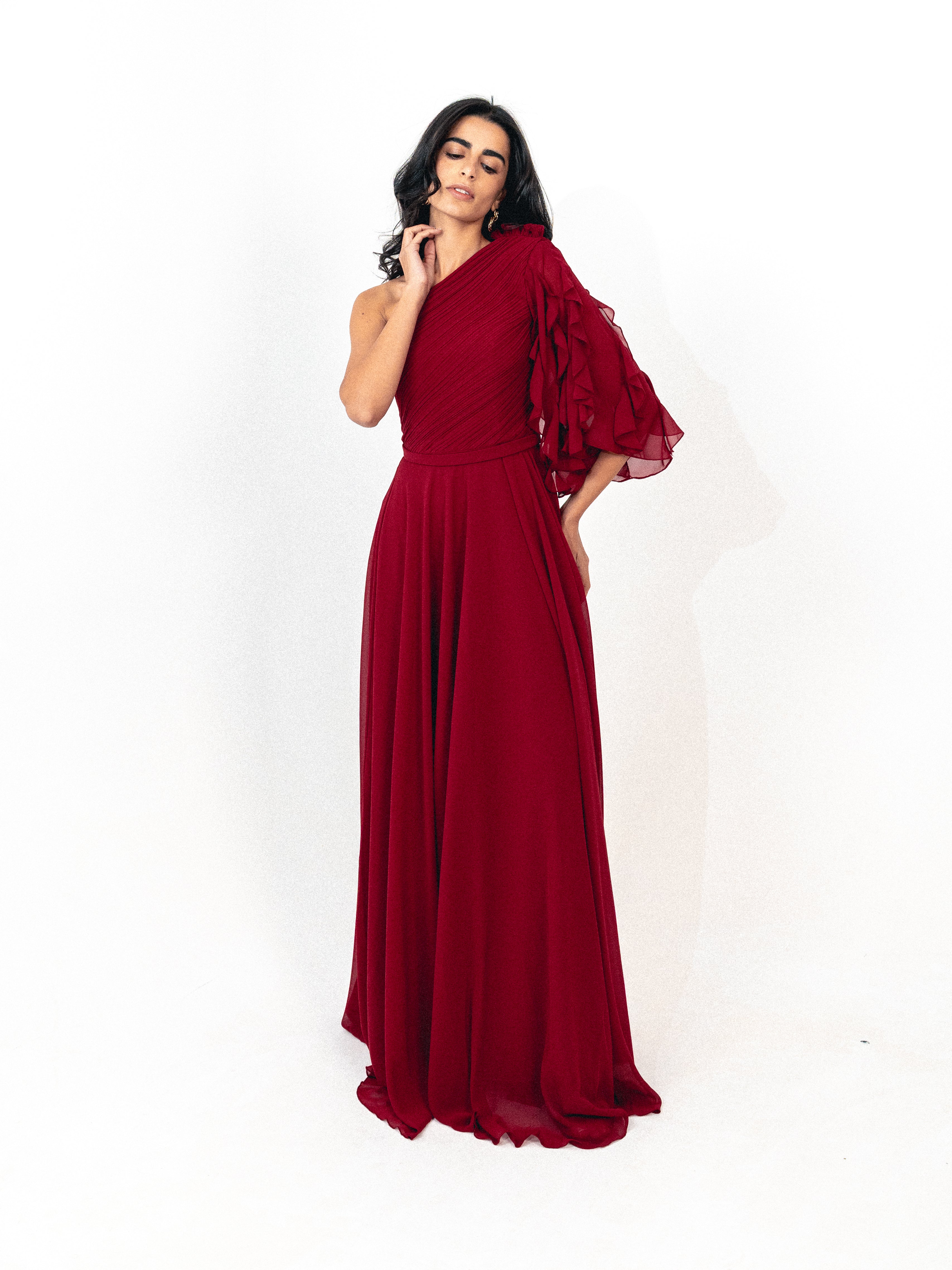 One shoulder chiffon dress with slit in burgundy