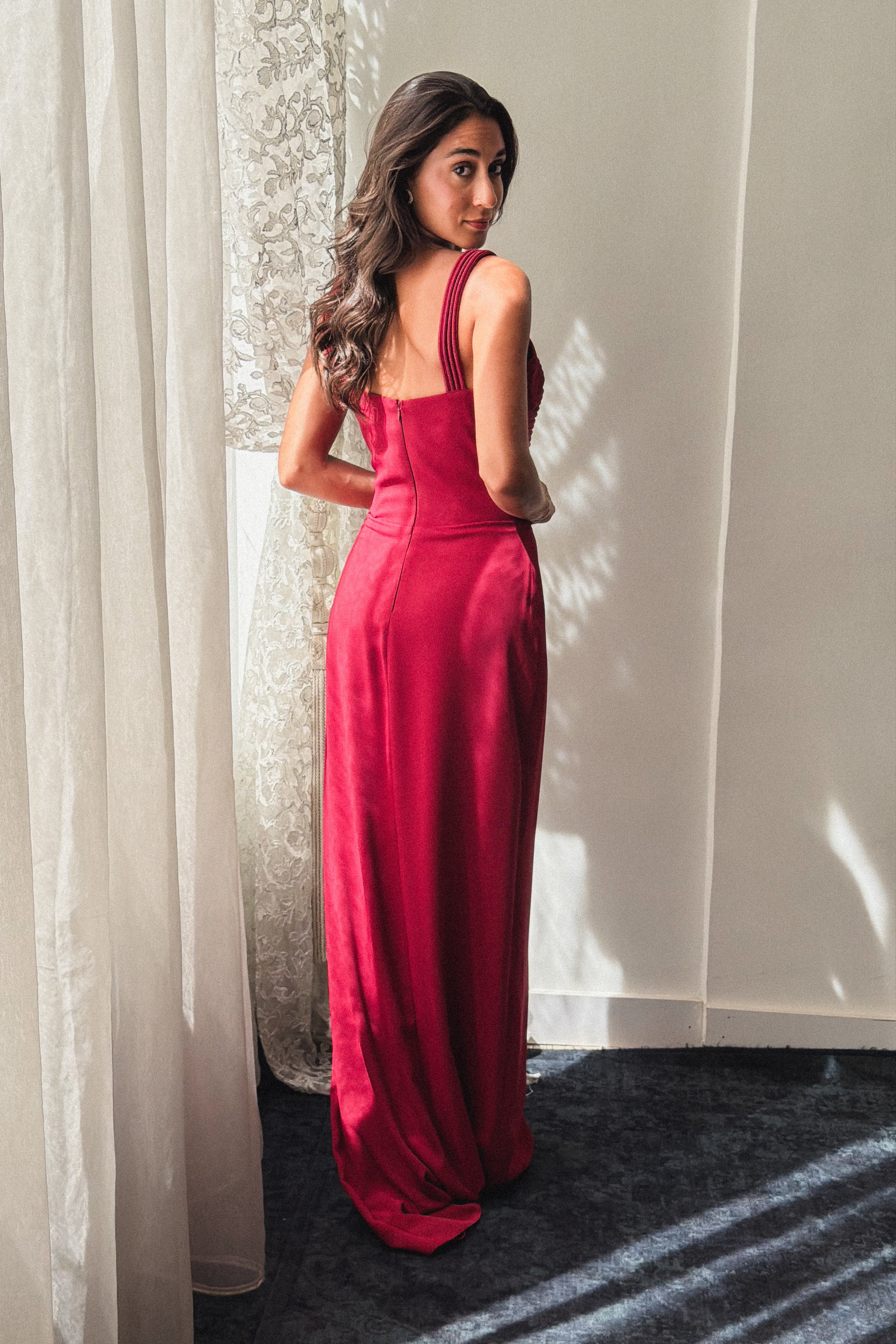 STRAP LONG DRESS IN BURGUNDY