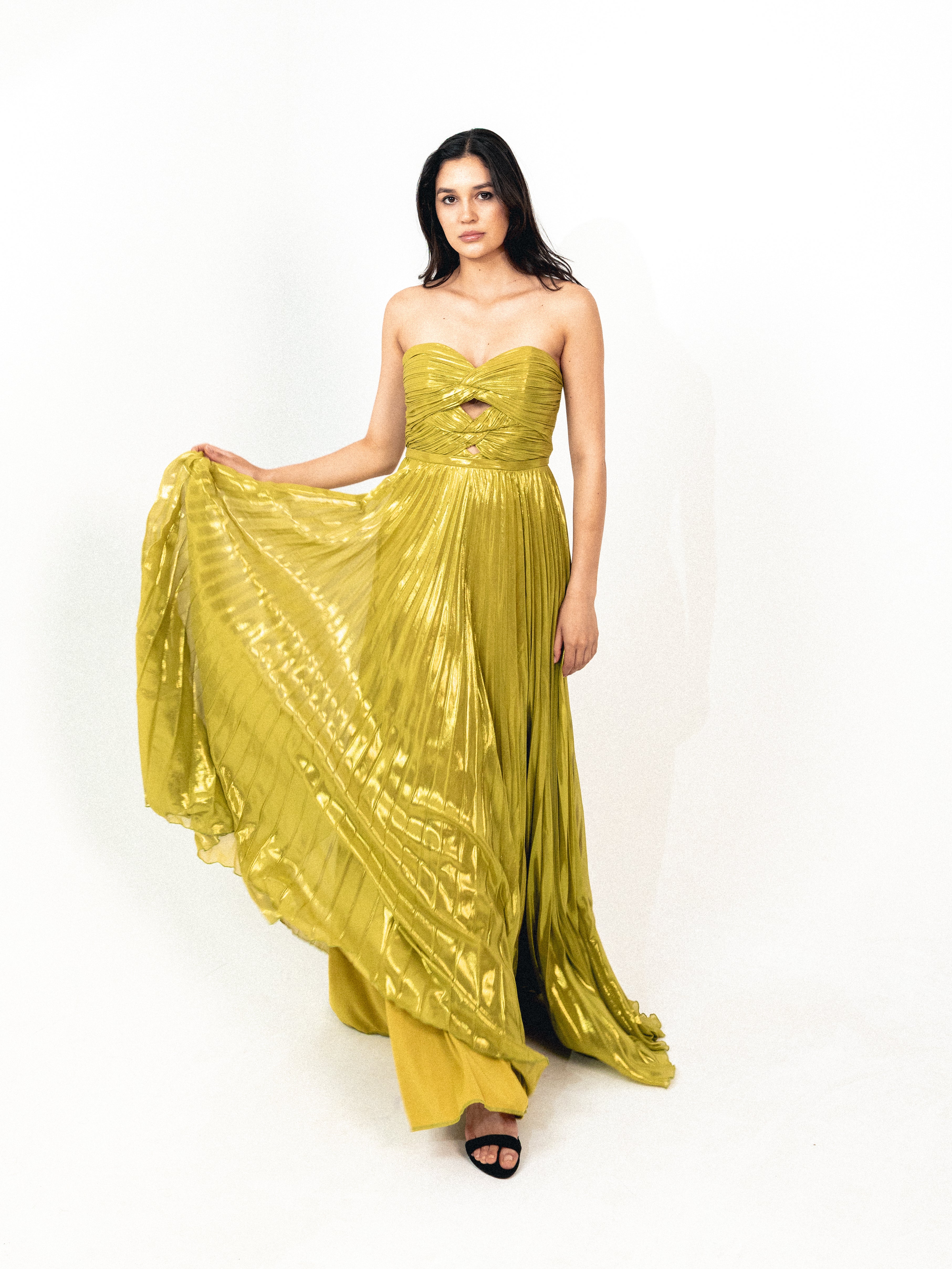 Strapless plisse with slit in APPLE GREEN