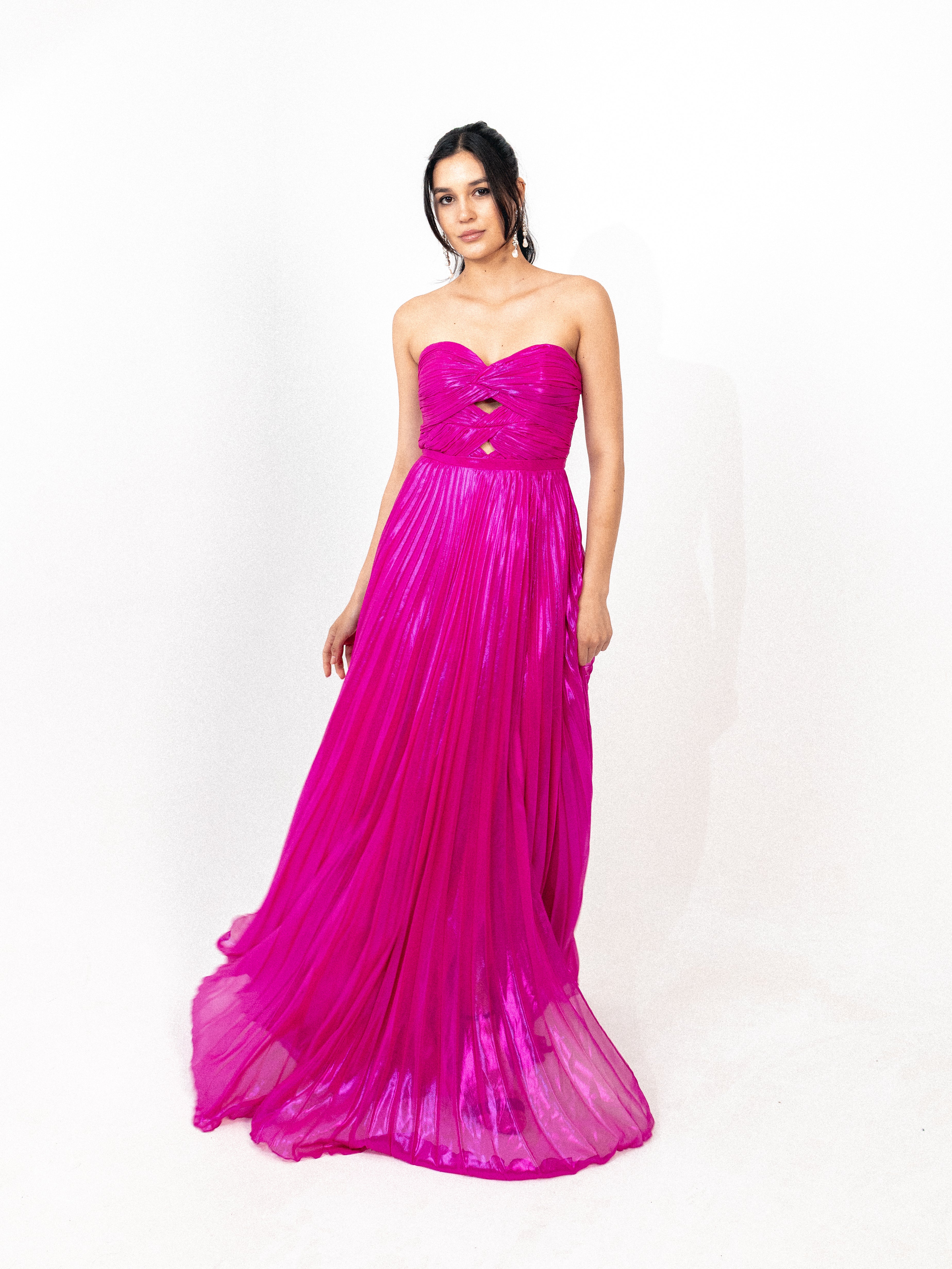 Strapless plisse with slit in fuchsia