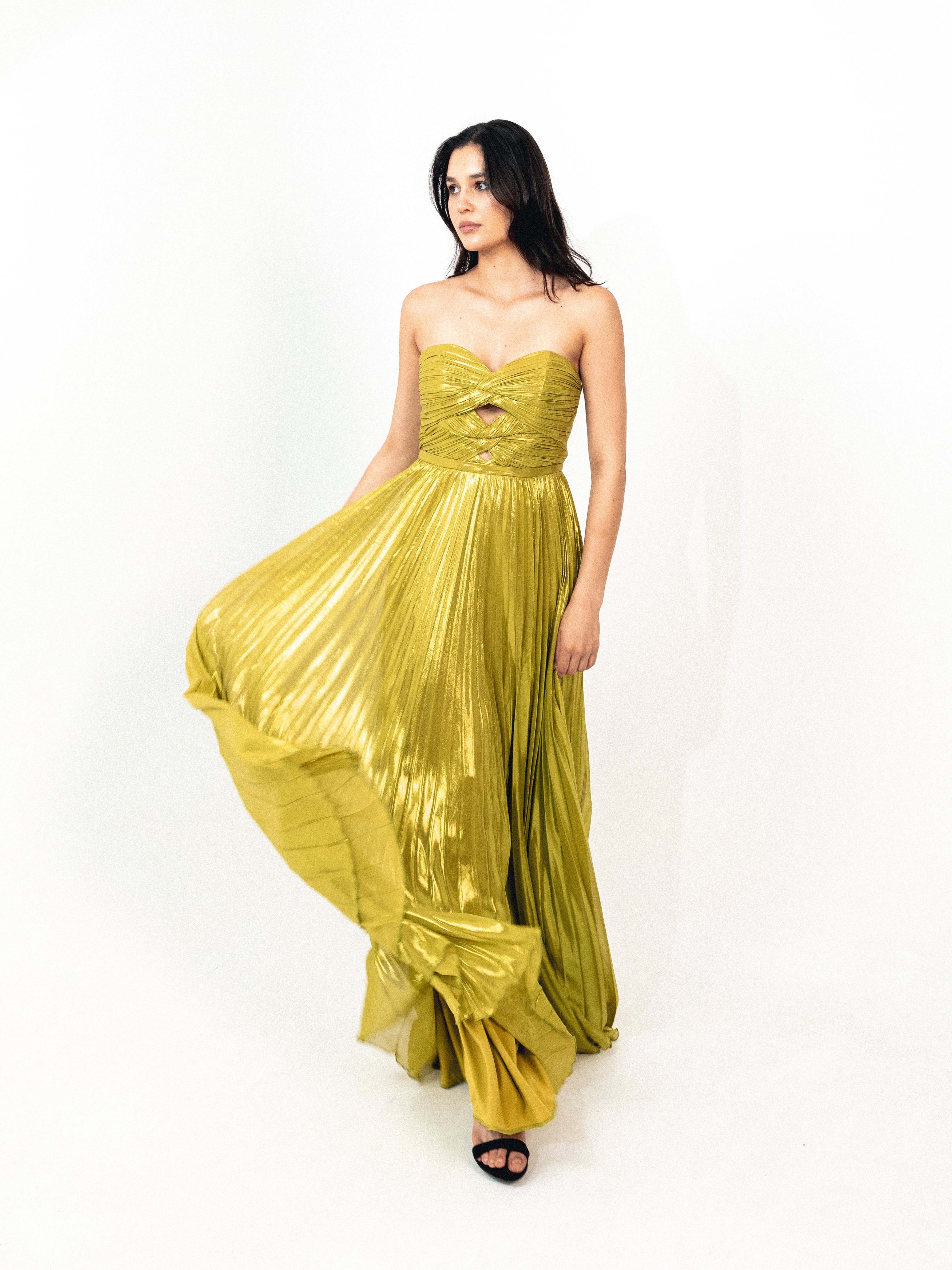 Strapless plisse with slit in APPLE GREEN