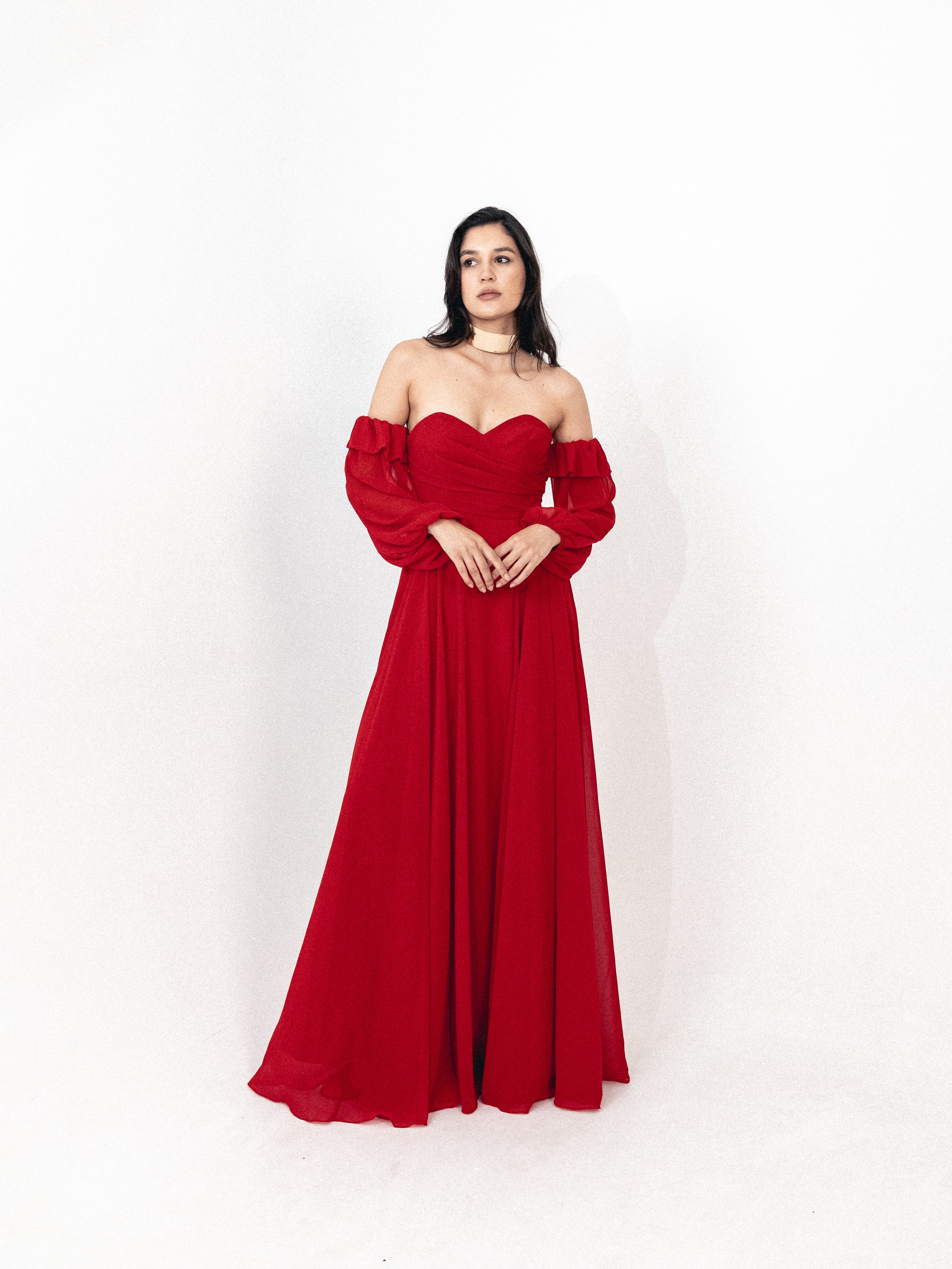 Strapless chiffon dress with slit in RED