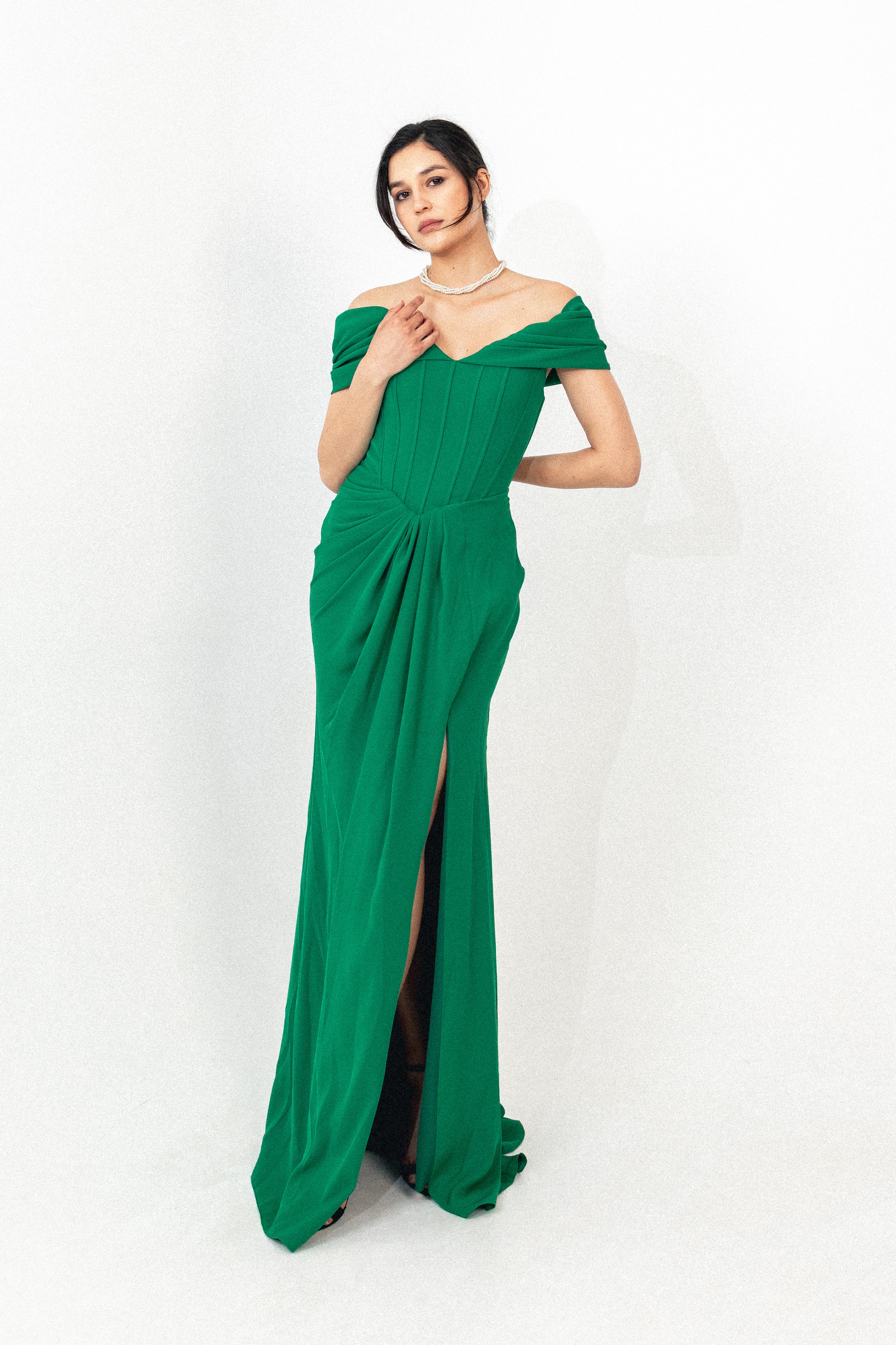 Off shoulder corset dress with slit in GREEN