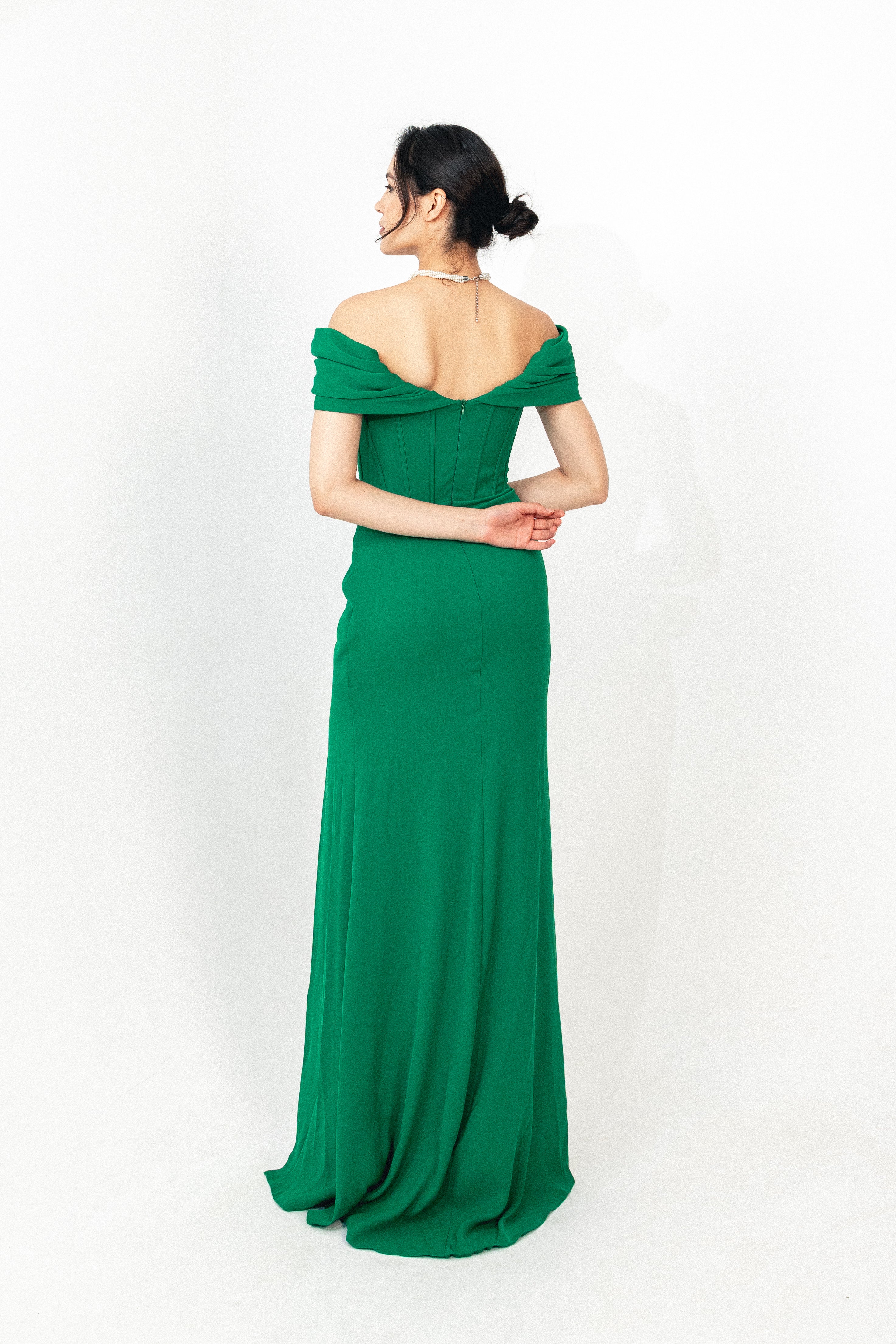 Off shoulder corset dress with slit in GREEN