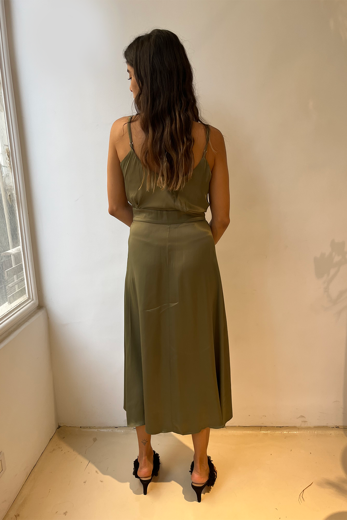 Satin long dress with slit in Green