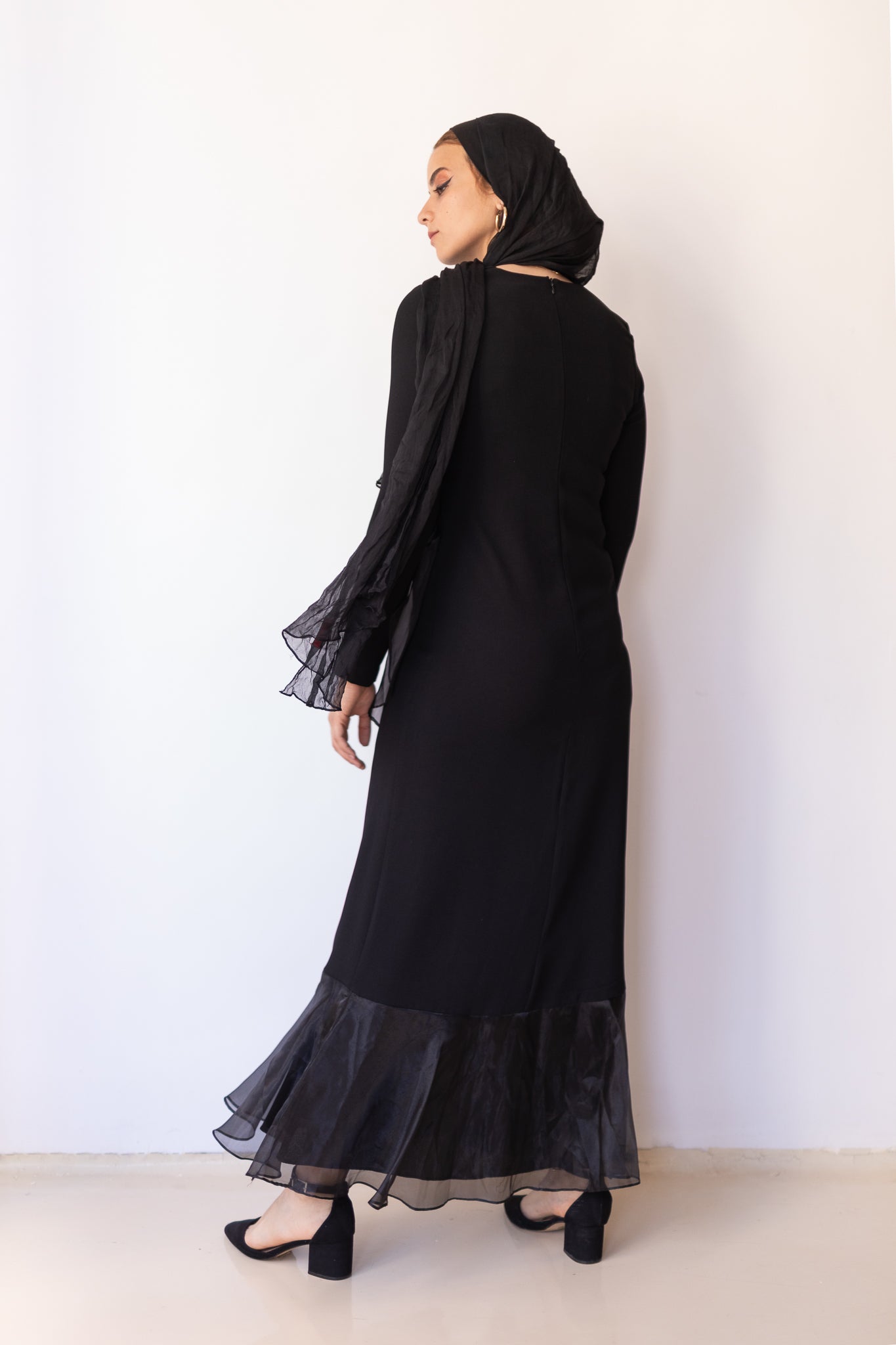 Ruffle Dress in black