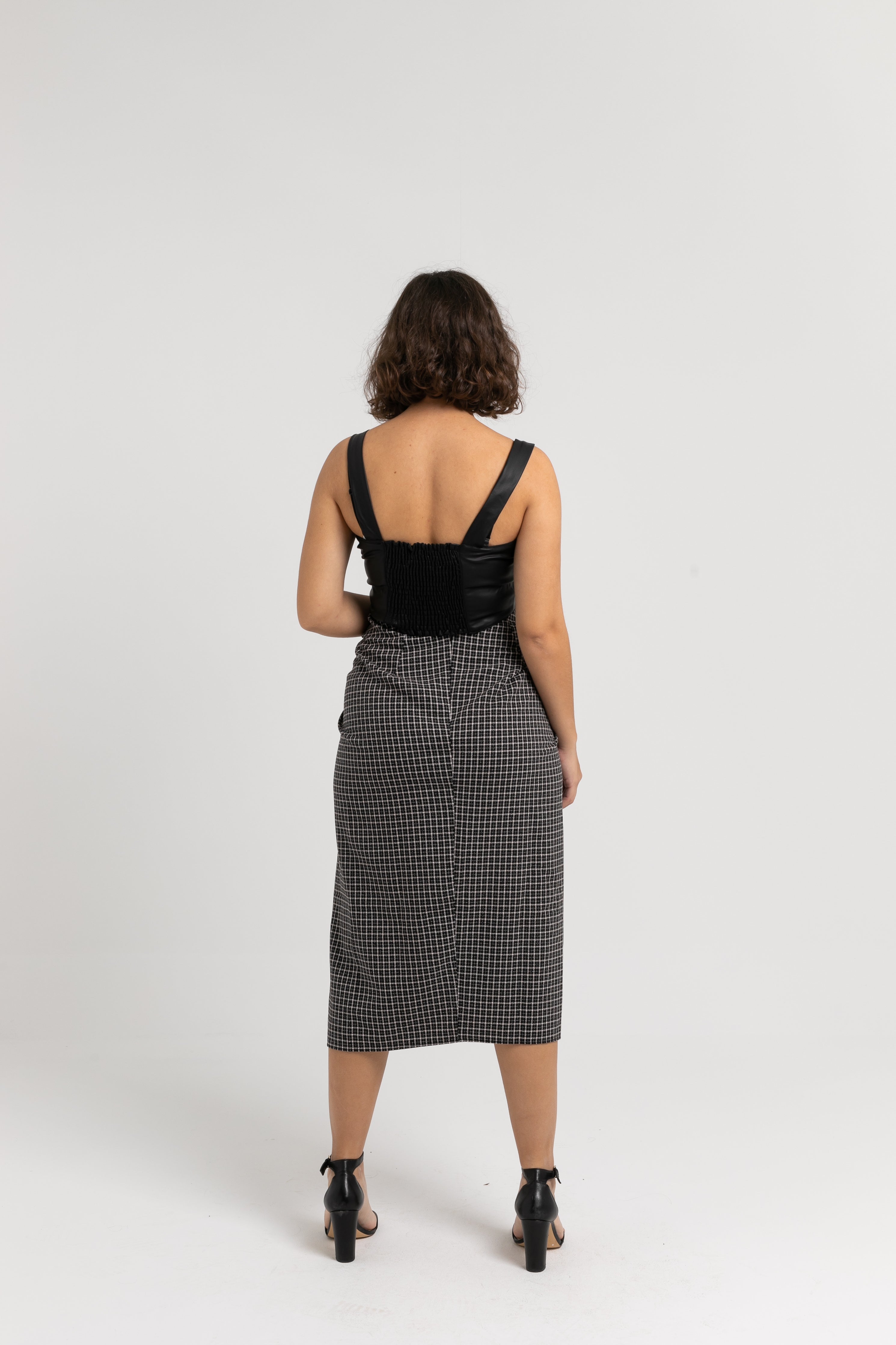 square patterned skirt with slit
