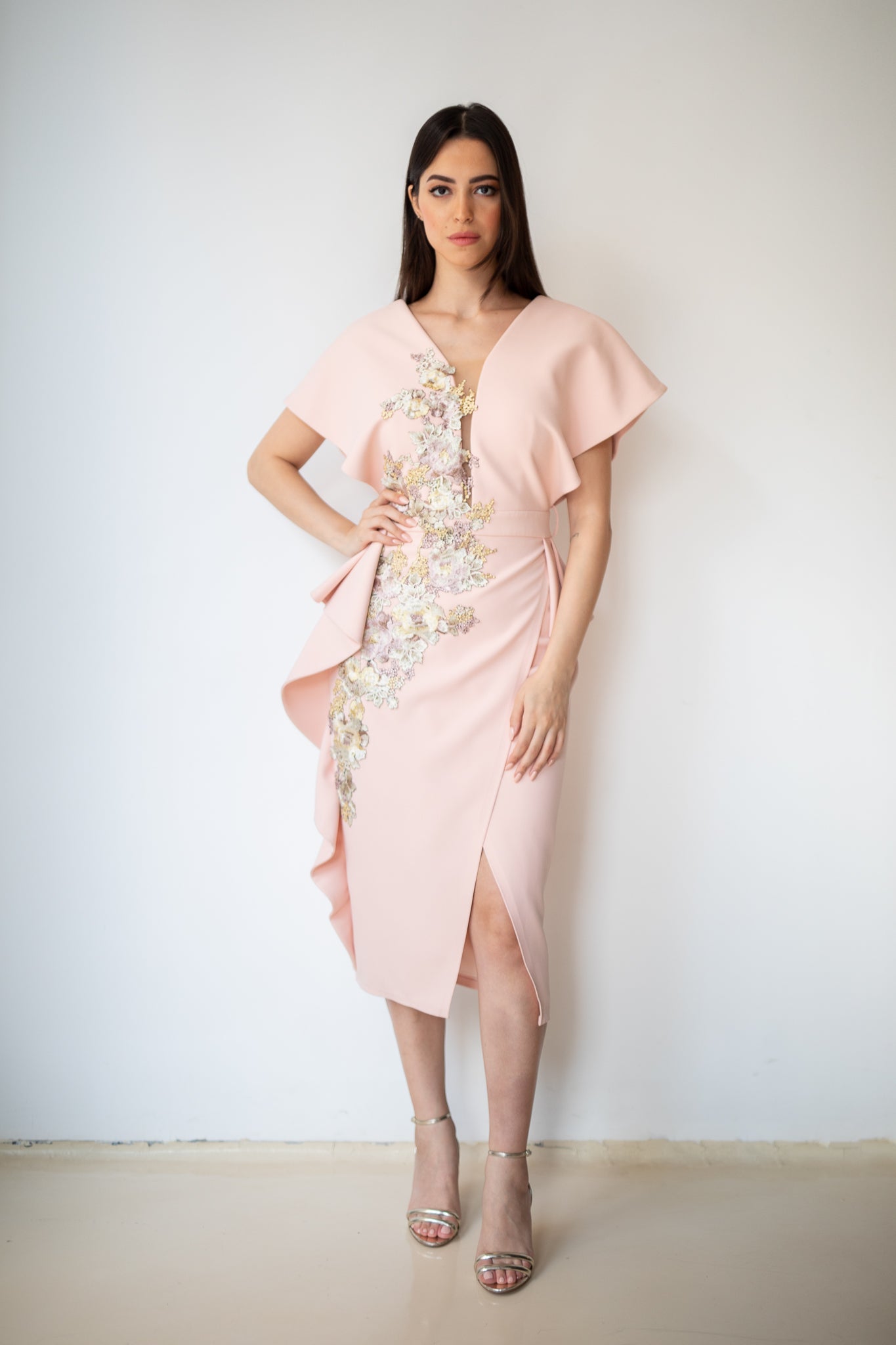 Ruffled Dress With belt in Pink